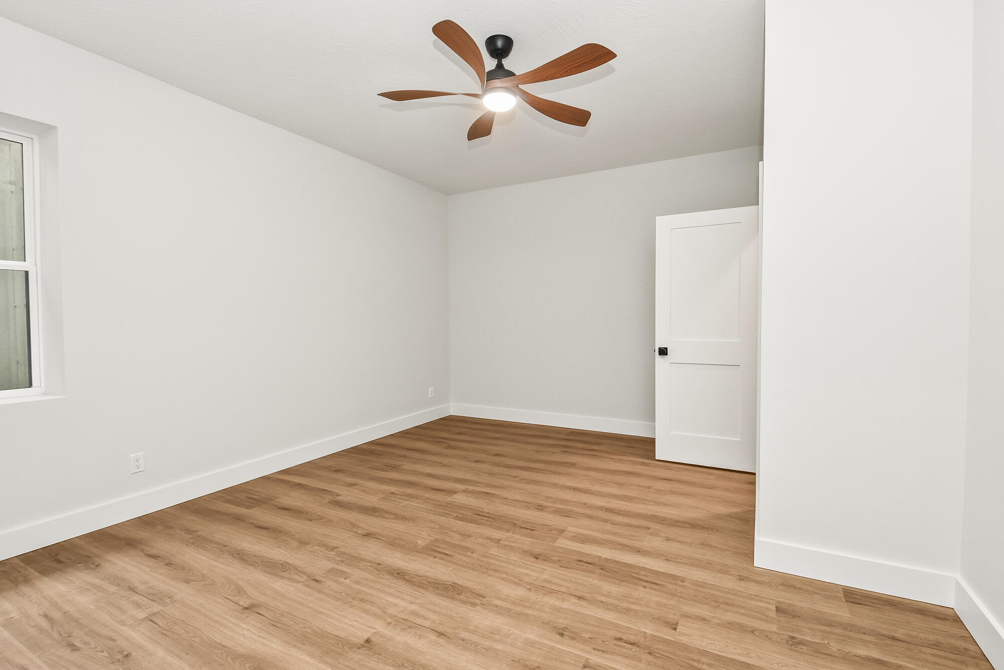 606 East Oak Leaf Court Property Photo 36
