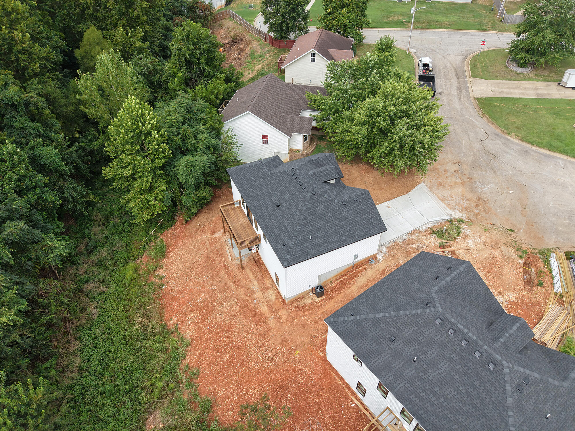 606 East Oak Leaf Court Property Photo 44