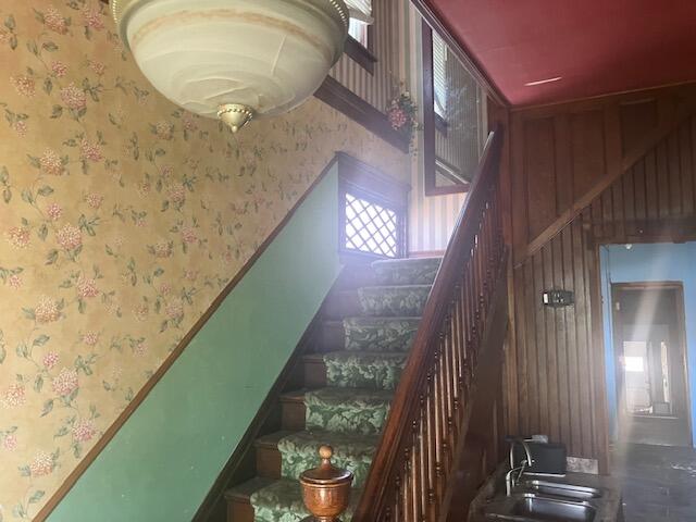 111 West Walnut Street Property Photo 14