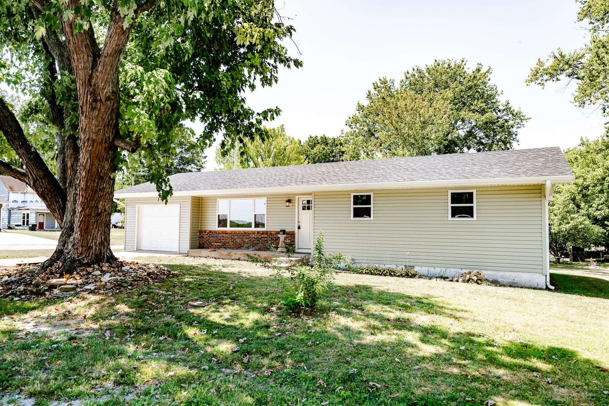 301 North Olive Street Property Photo 1