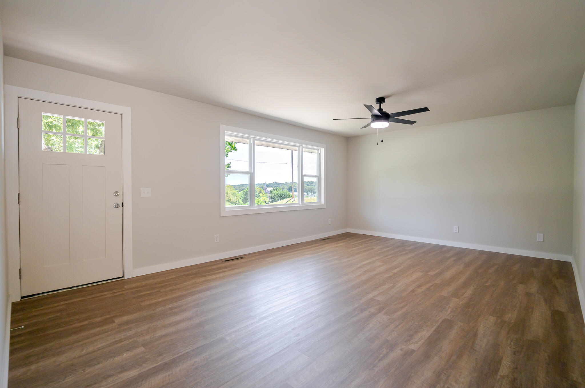 301 North Olive Street Property Photo 5