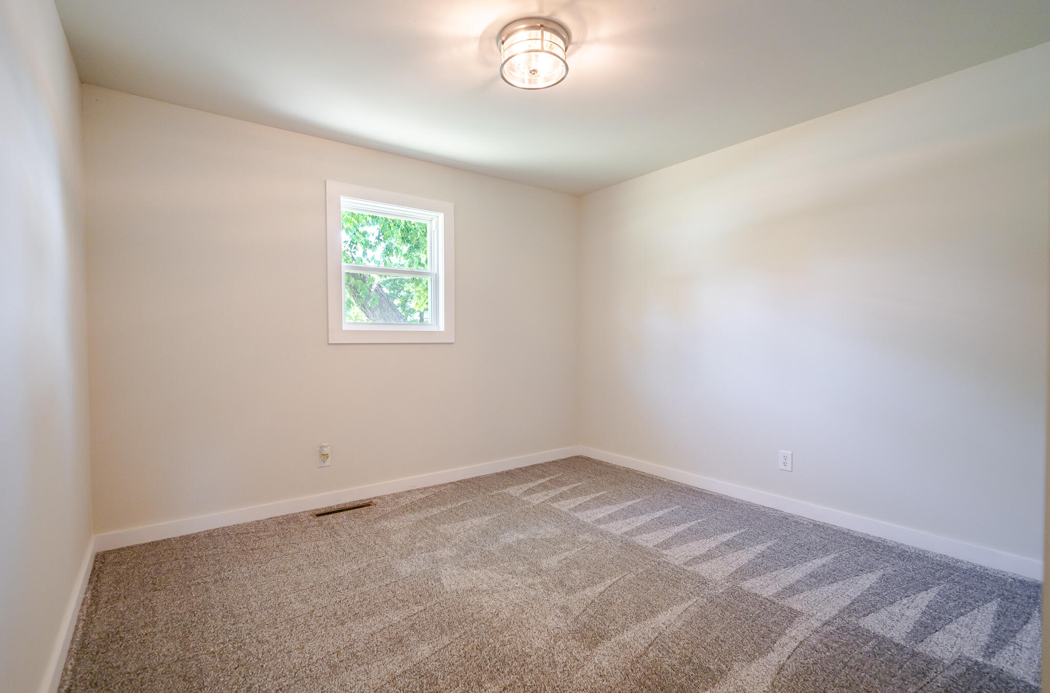 301 North Olive Street Property Photo 15