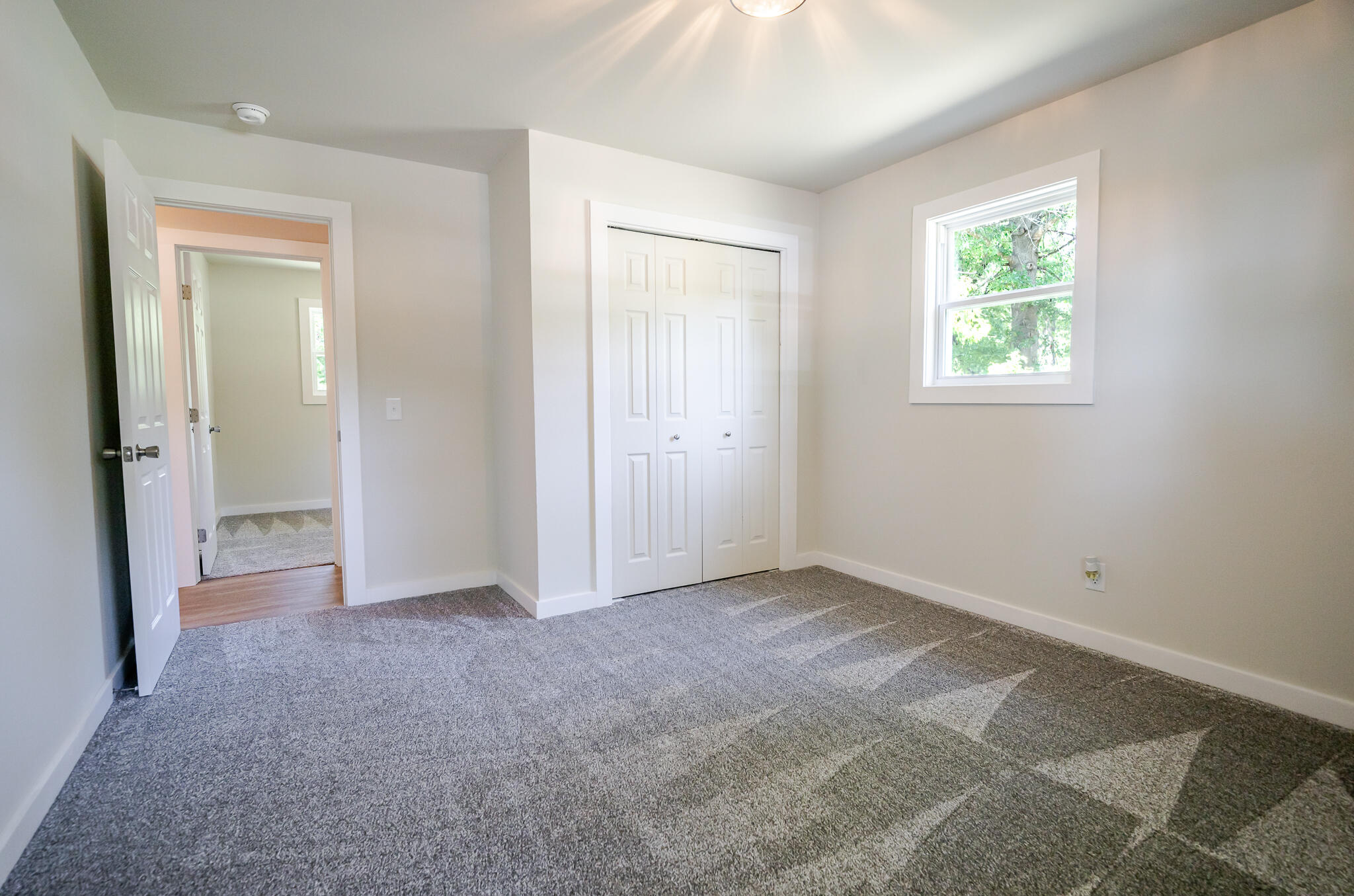 301 North Olive Street Property Photo 19
