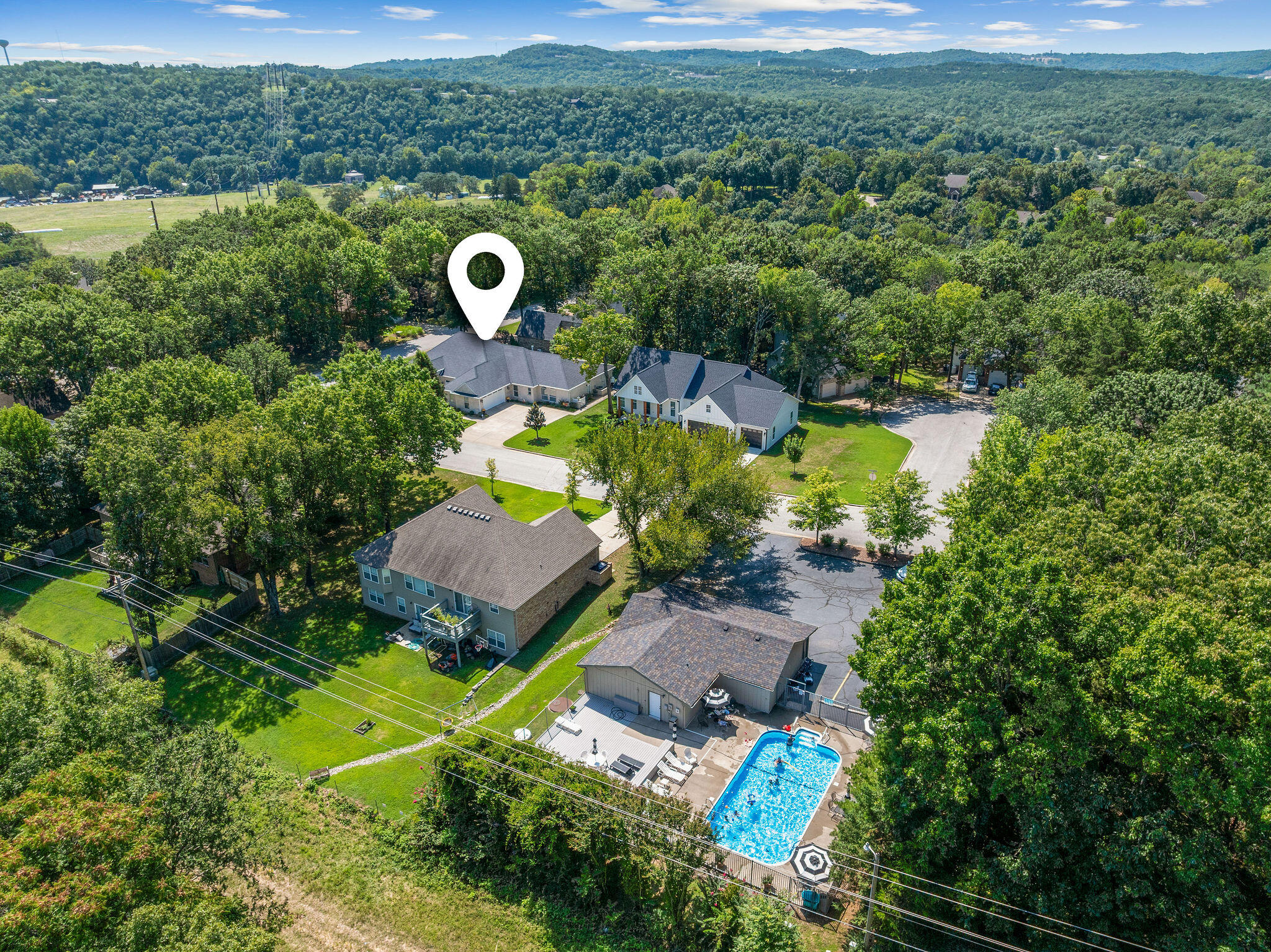400 Loganberry Road Property Photo 4