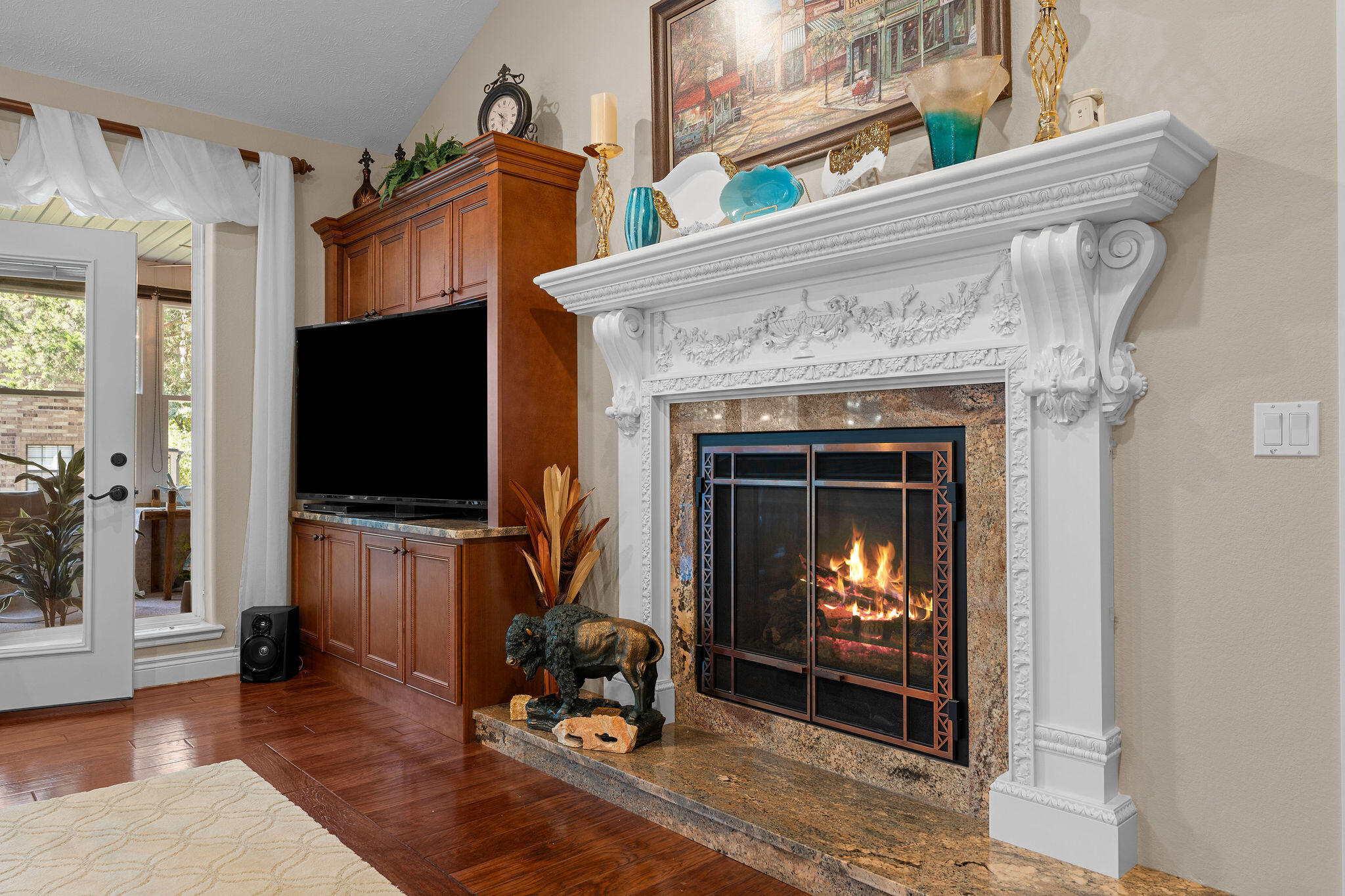 400 Loganberry Road Property Photo 6