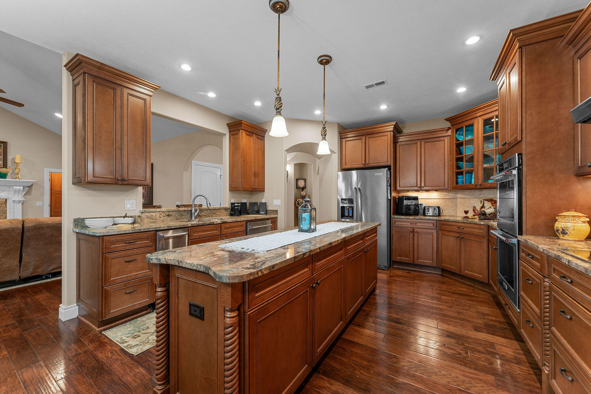 400 Loganberry Road Property Photo 11