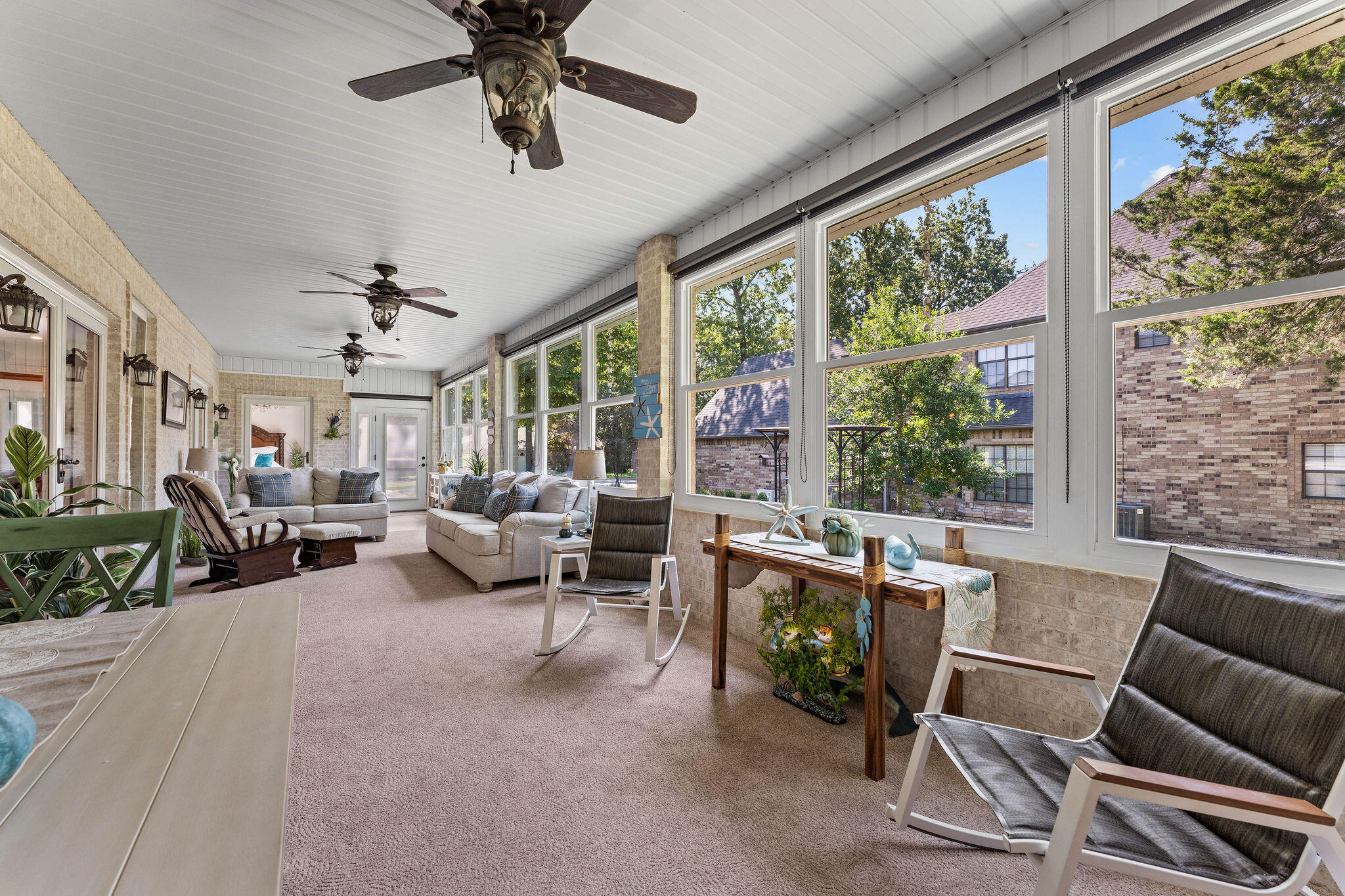 400 Loganberry Road Property Photo 16