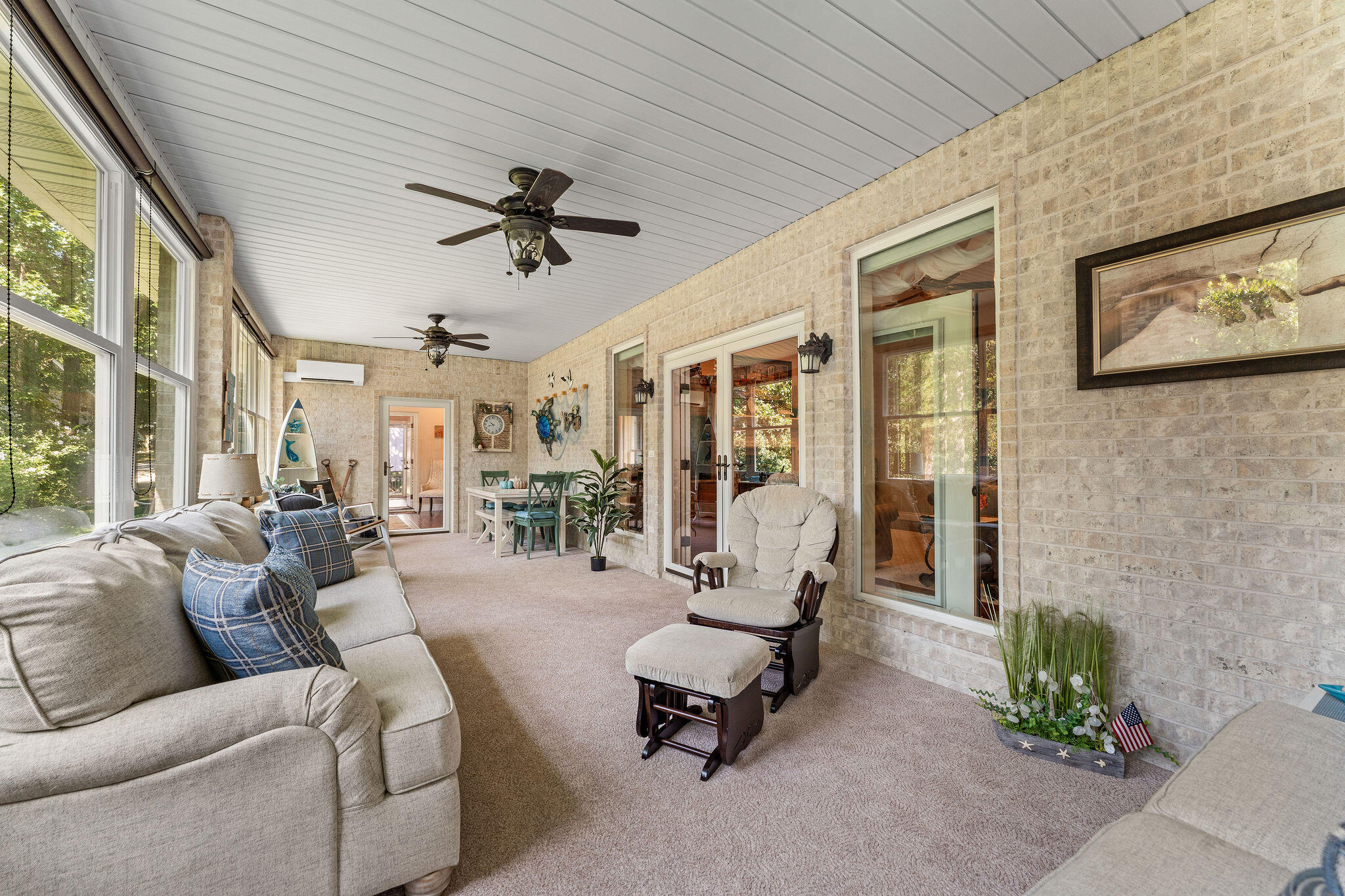 400 Loganberry Road Property Photo 17