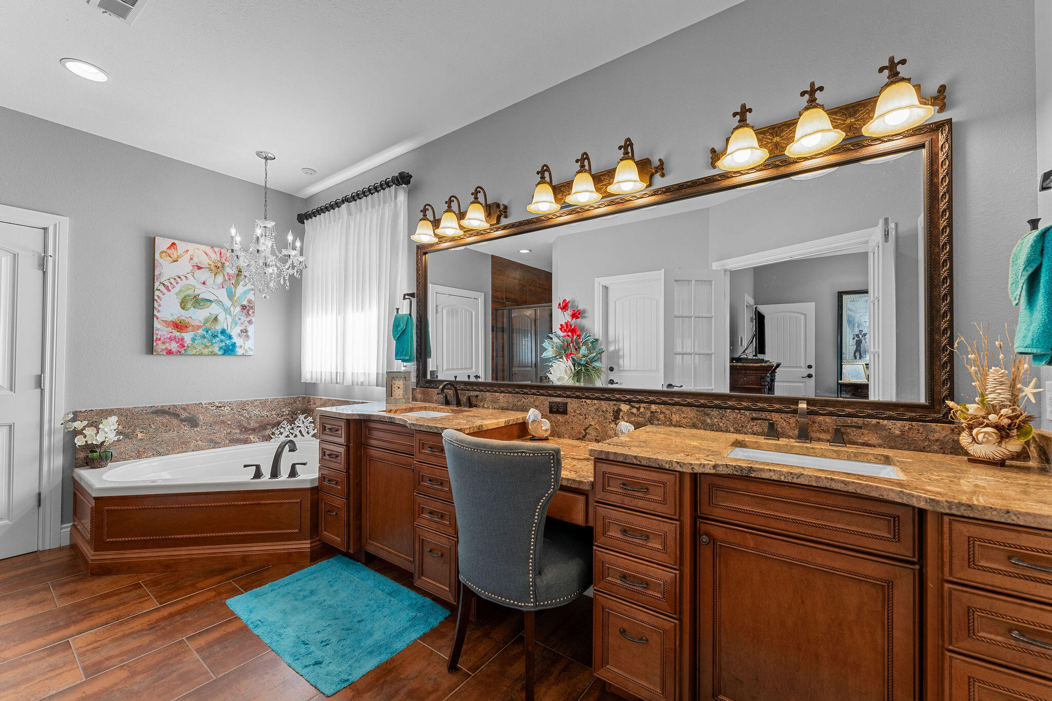 400 Loganberry Road Property Photo 23