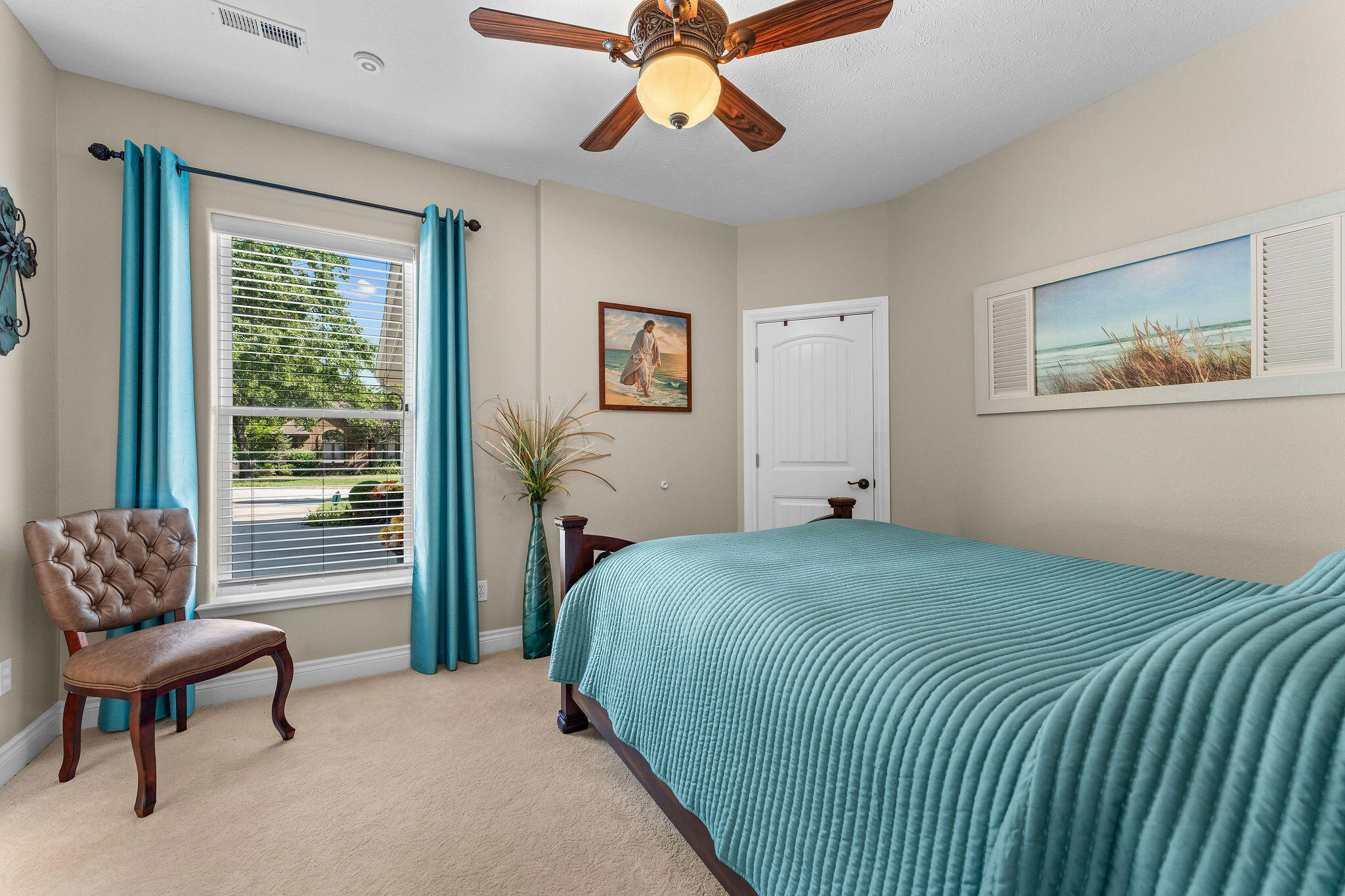 400 Loganberry Road Property Photo 28