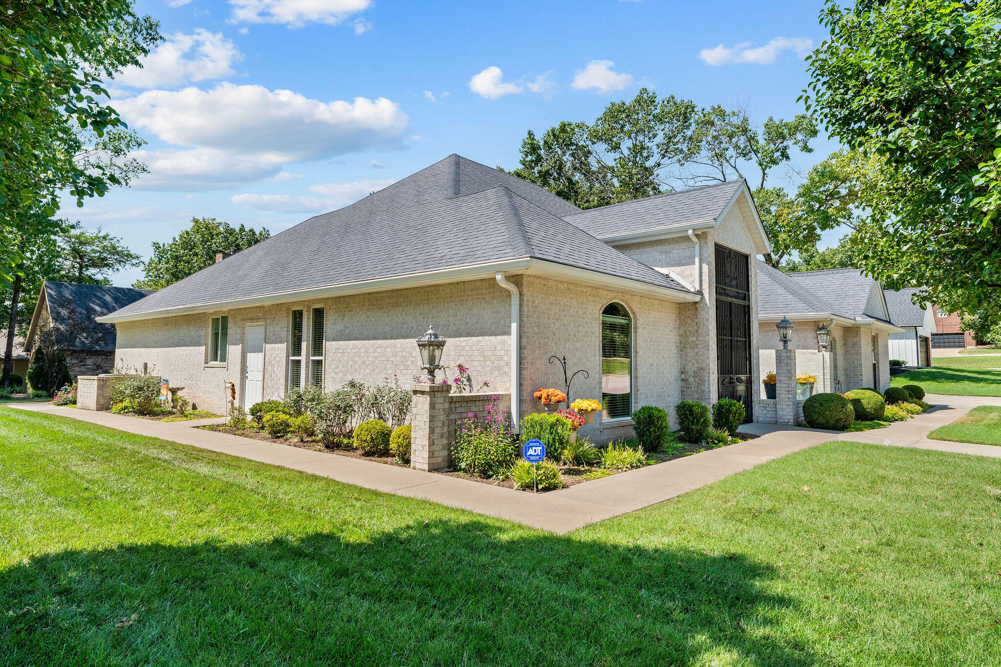 400 Loganberry Road Property Photo 38