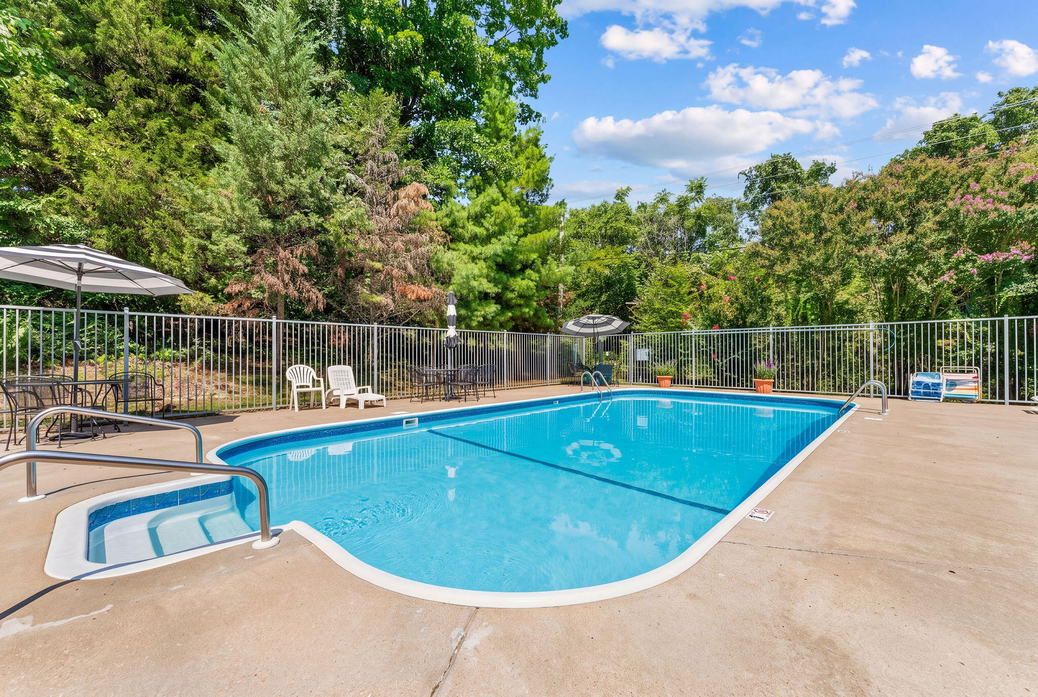 400 Loganberry Road Property Photo 43