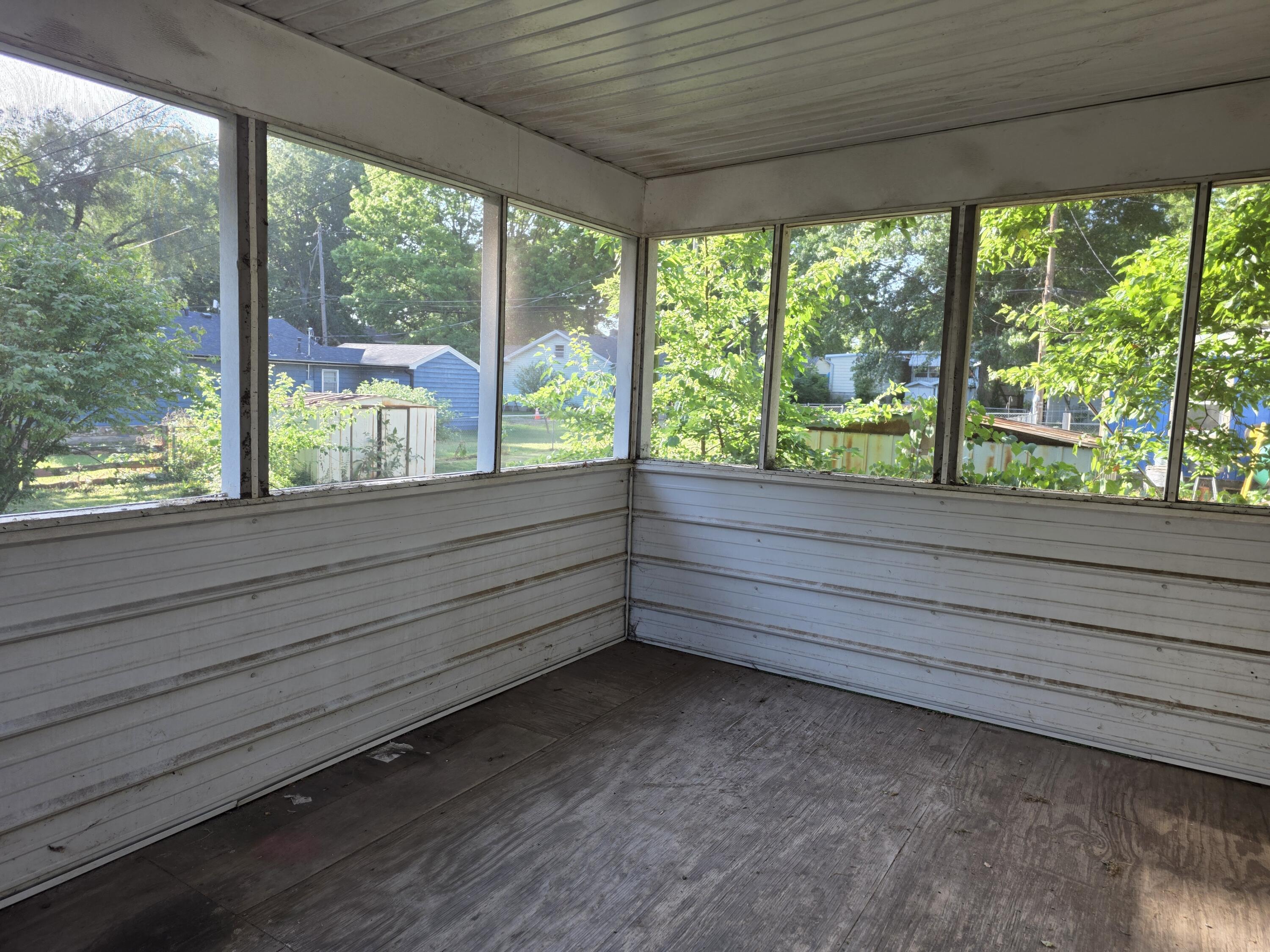 611 South Harrison Avenue Property Photo 12