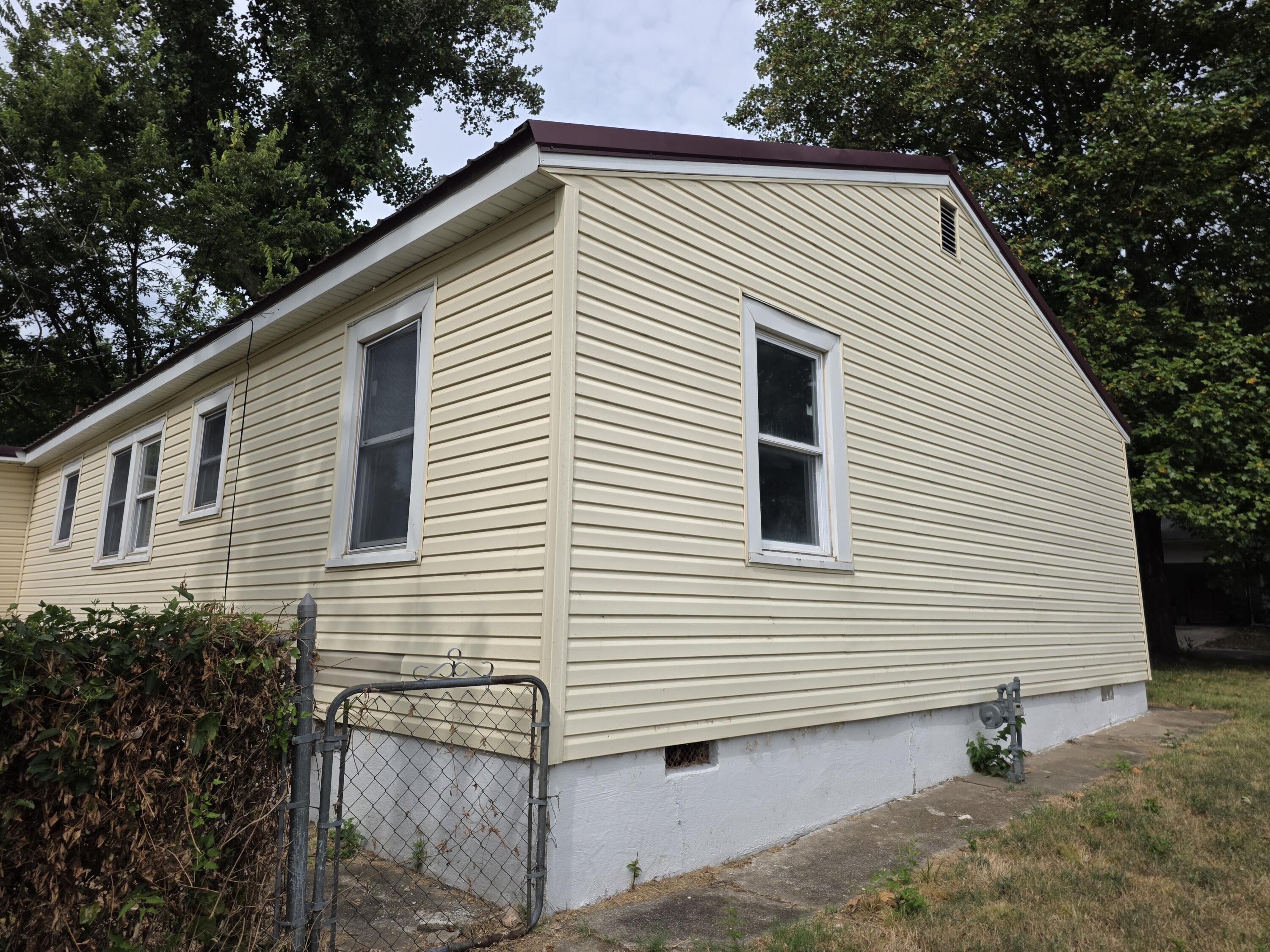611 South Harrison Avenue Property Photo 14