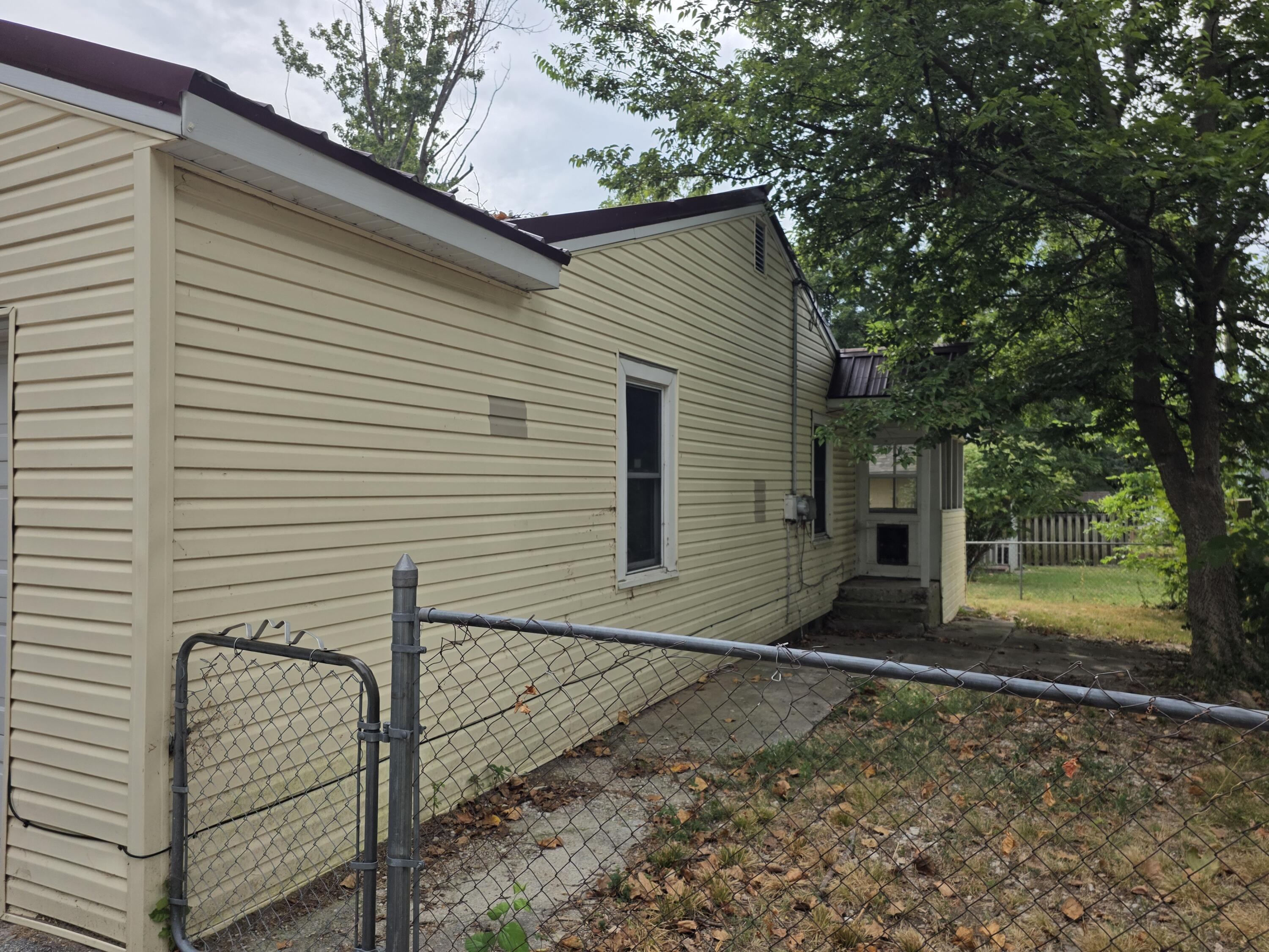 611 South Harrison Avenue Property Photo 15