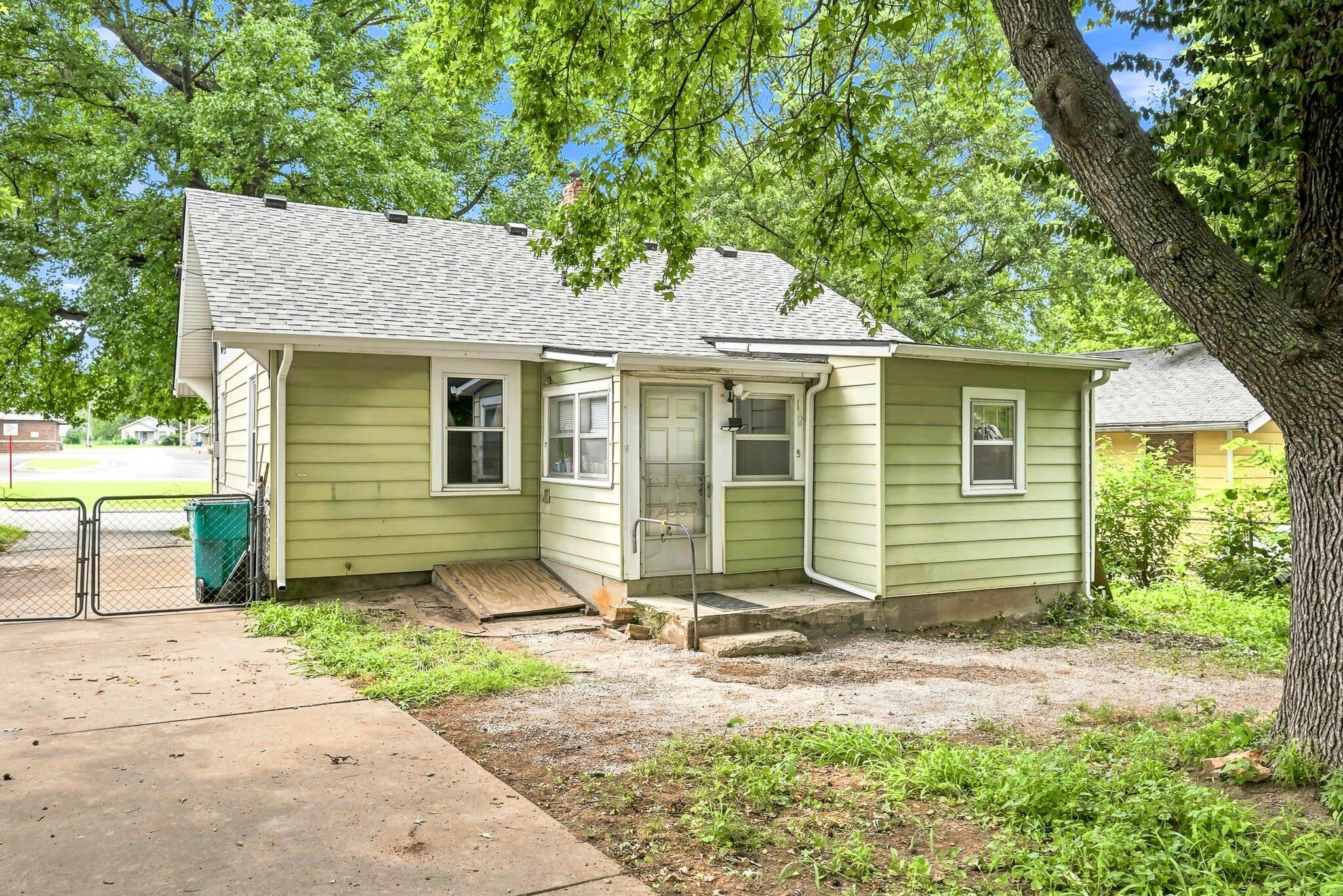 2416 North Main Avenue Property Photo 17