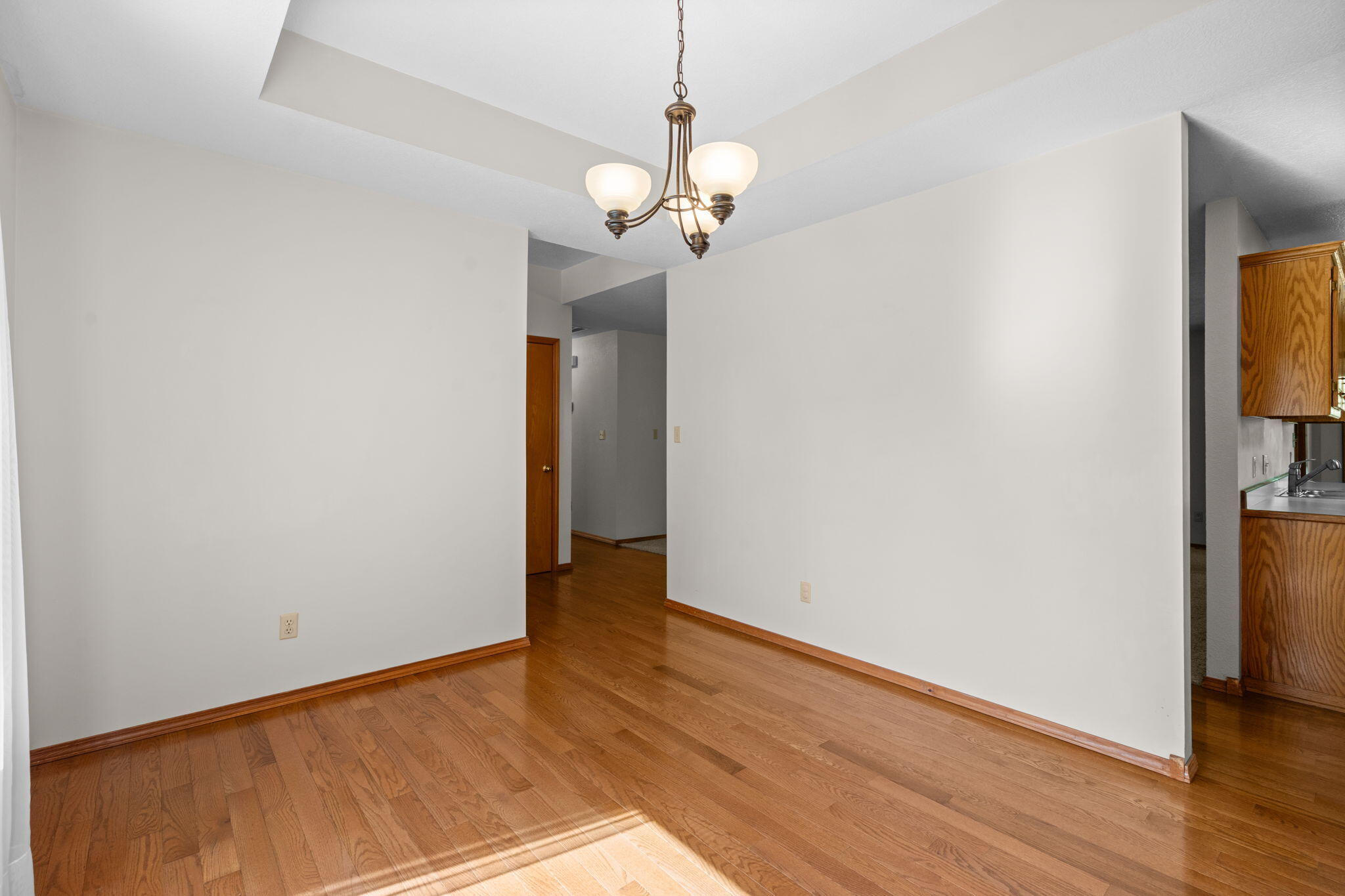 4055 North Pickwick Avenue Property Photo 4
