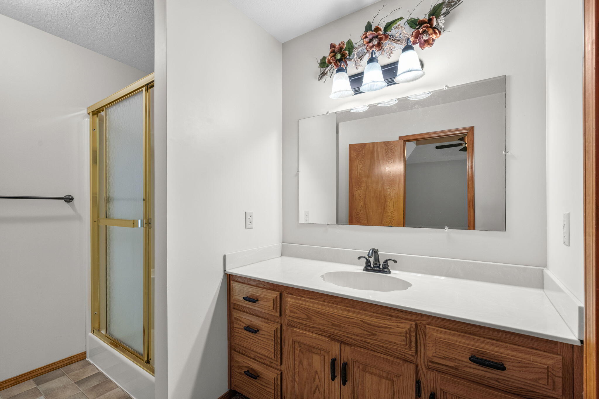 4055 North Pickwick Avenue Property Photo 14