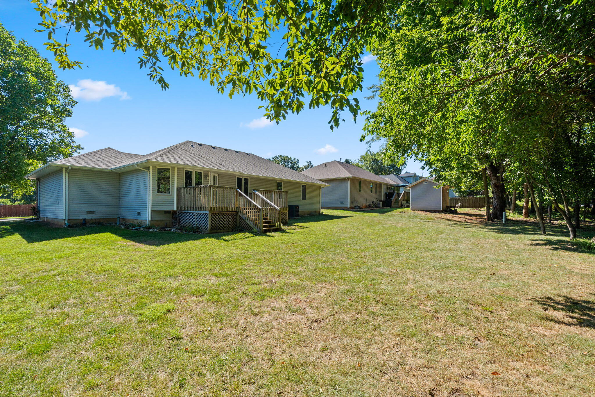 4055 North Pickwick Avenue Property Photo 20