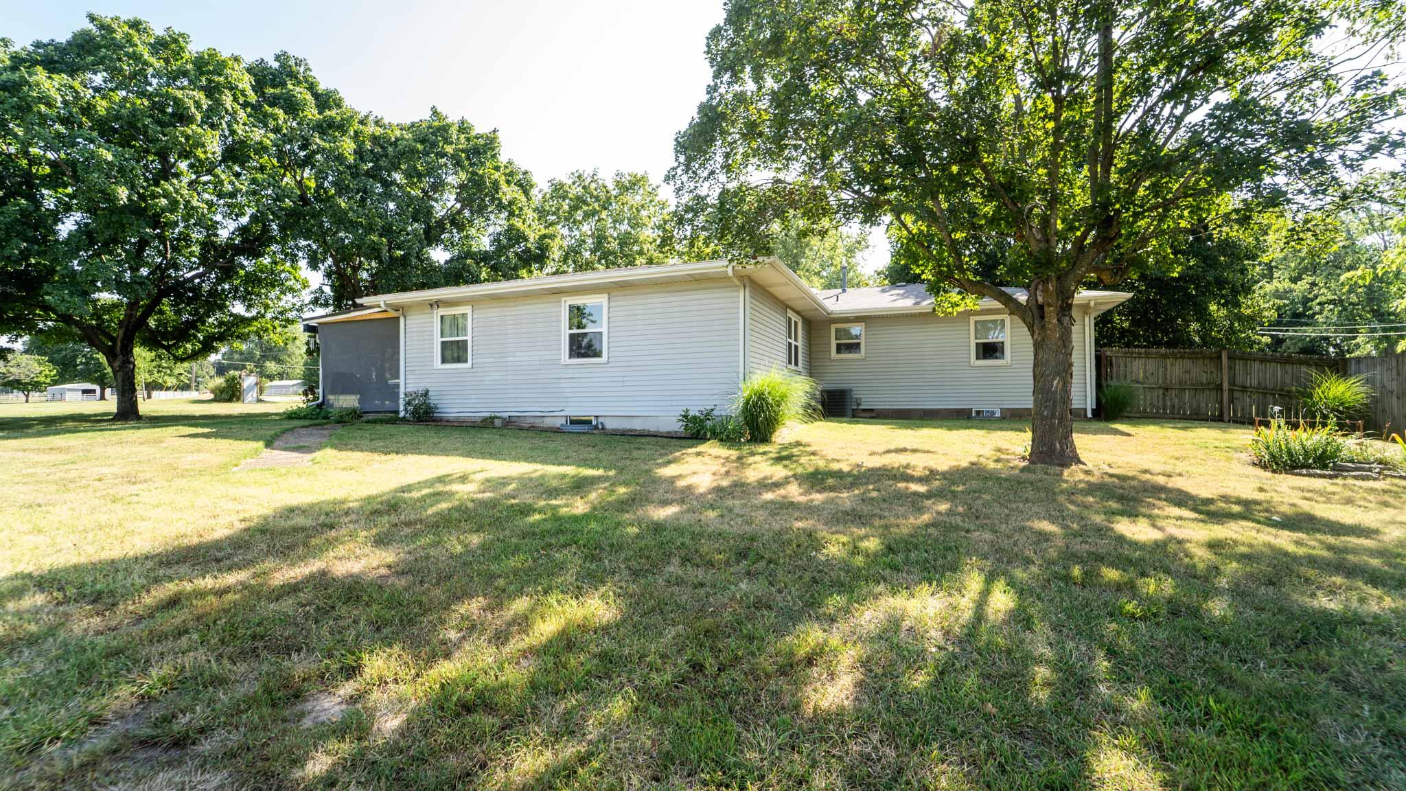 315 North Thurmond Avenue Property Photo 2