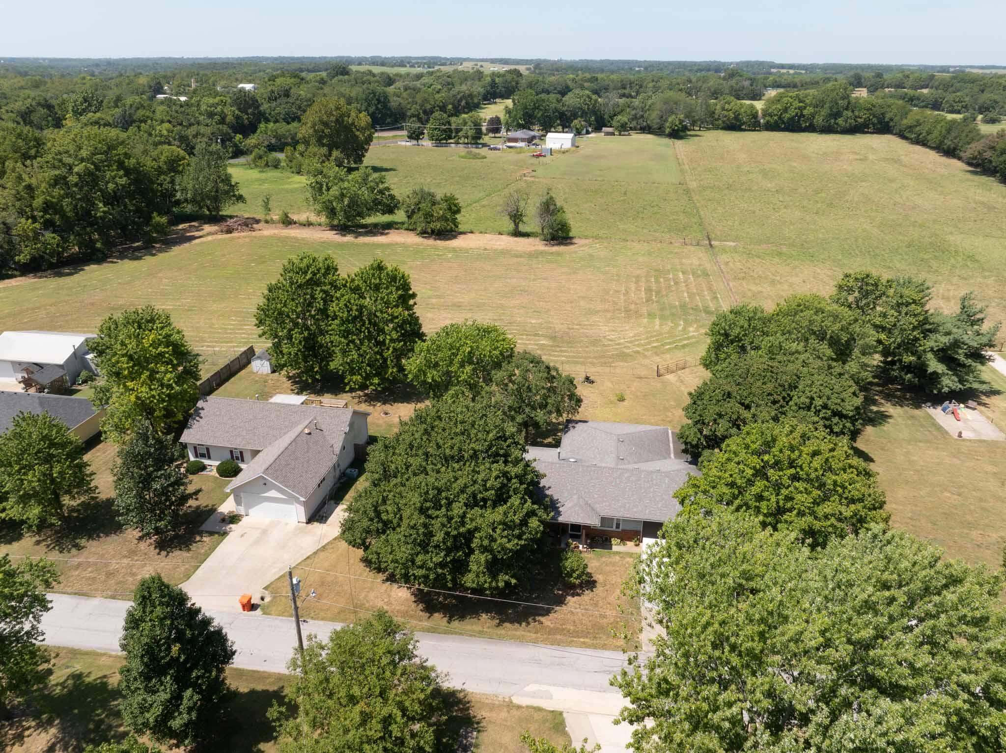 315 North Thurmond Avenue Property Photo 4