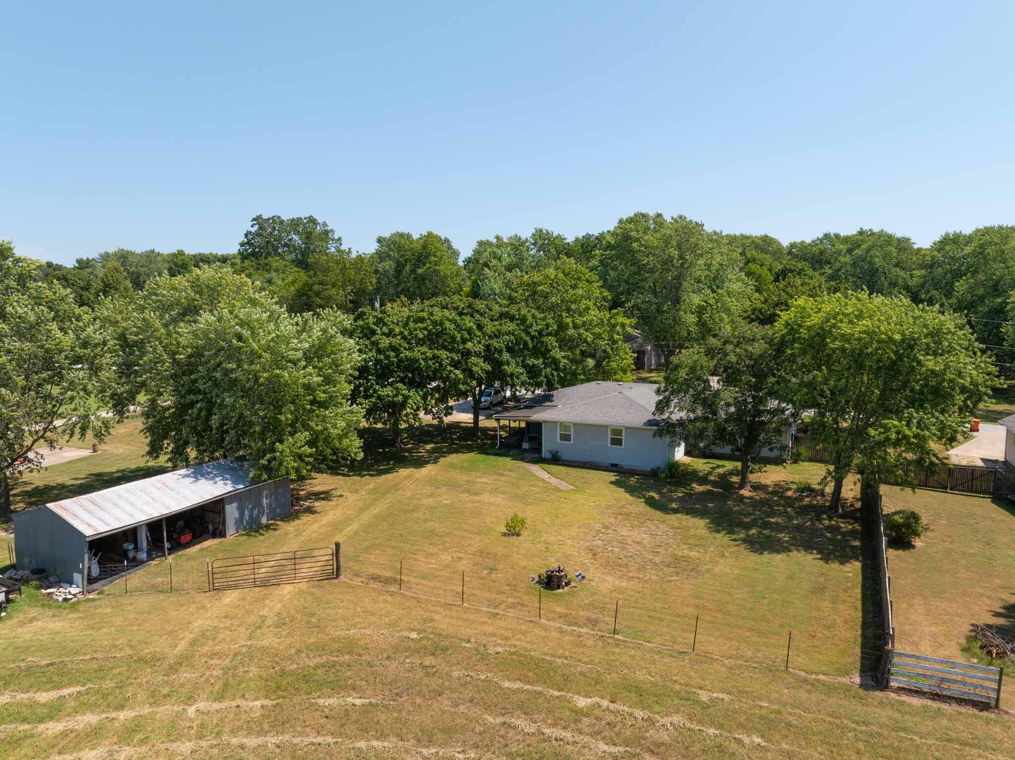 315 North Thurmond Avenue Property Photo 6