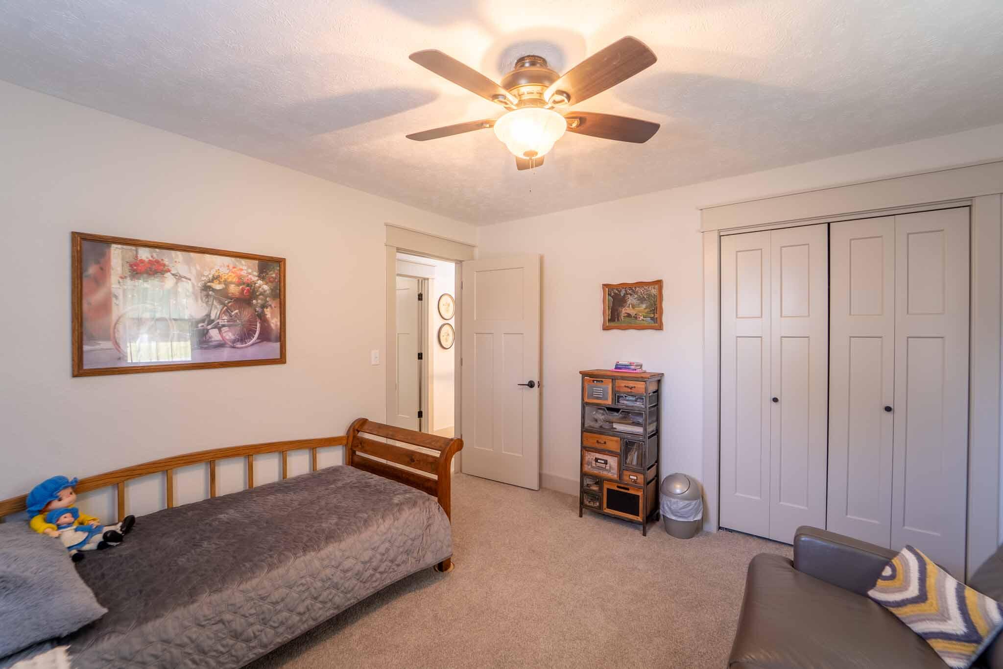 315 North Thurmond Avenue Property Photo 24