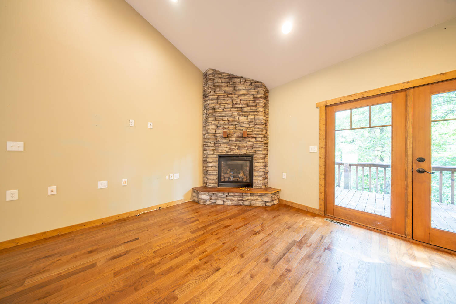84 County Road 385 Property Photo 10