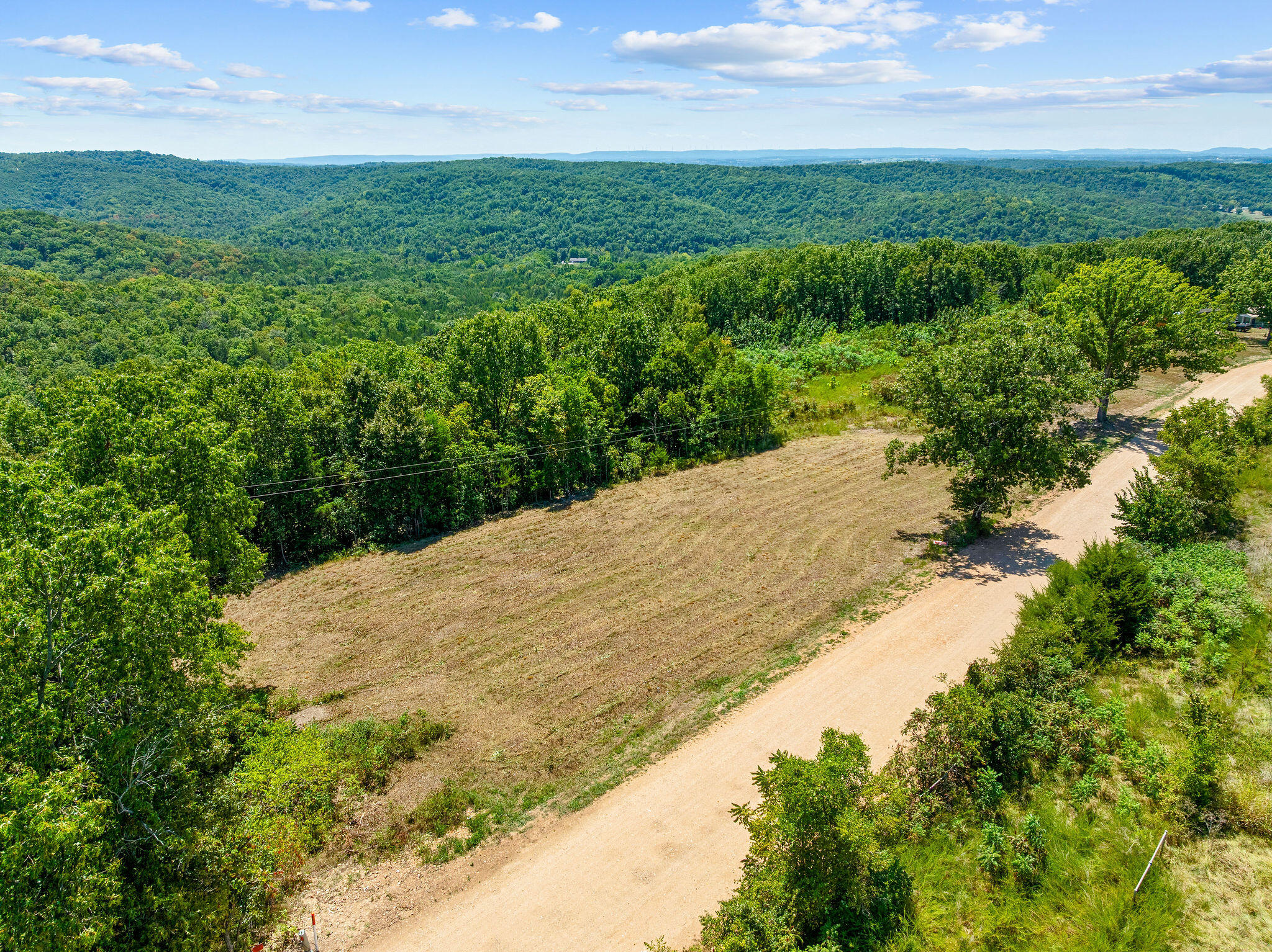 16850 Old Cricket Road West Property Photo 2