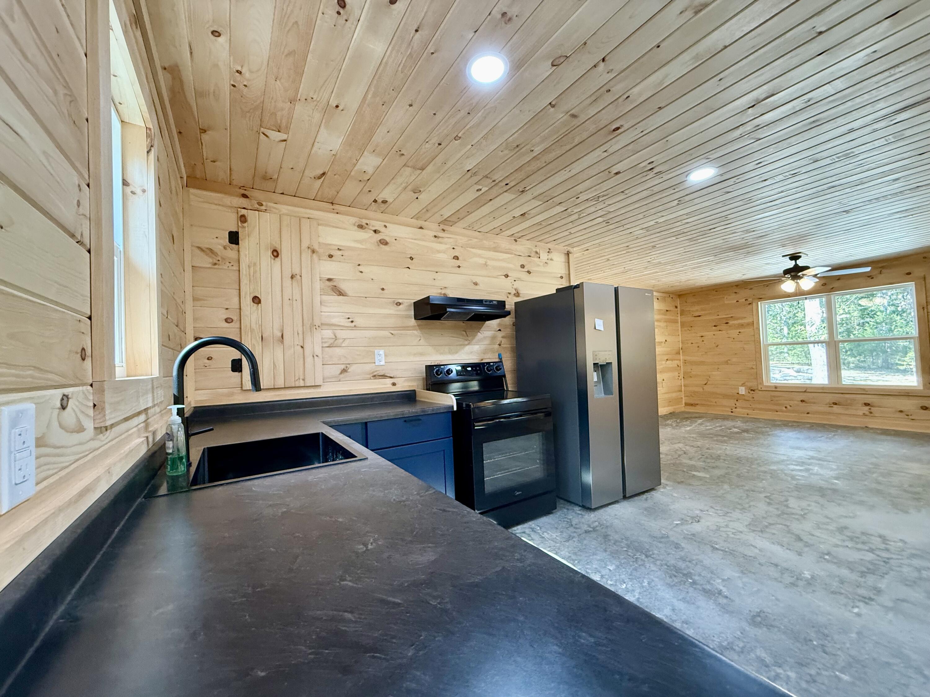16428 State Highway H Property Photo 9