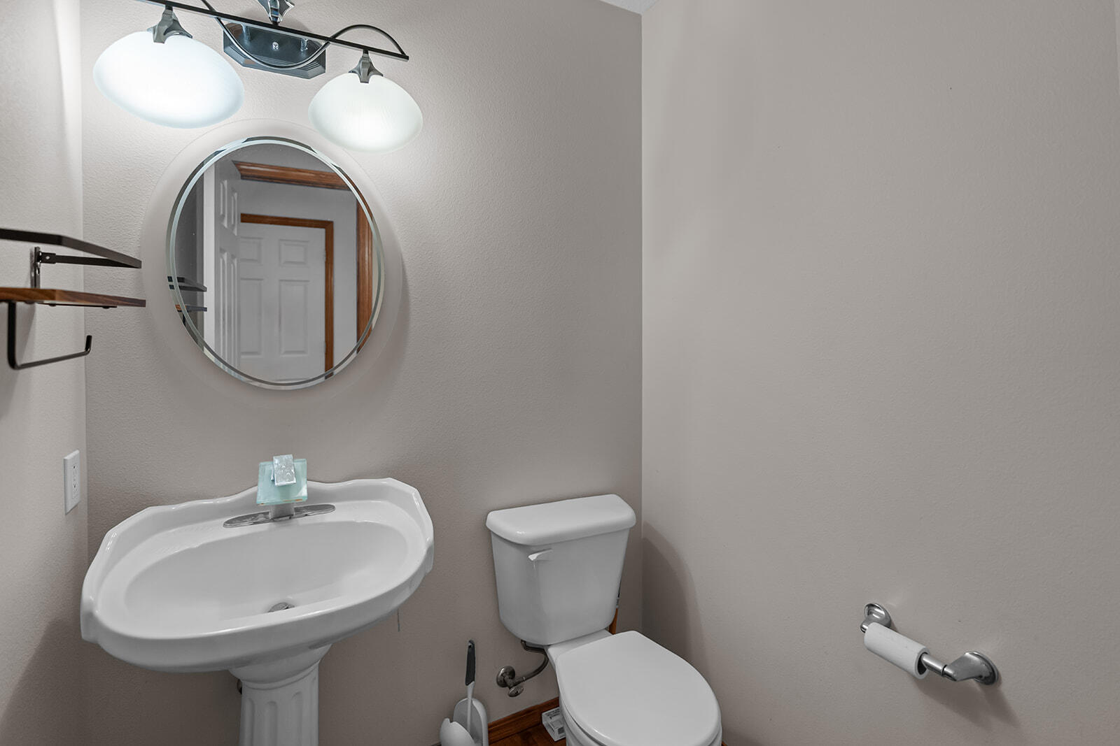 4301 Wisconsin Avenue Property Photo 11