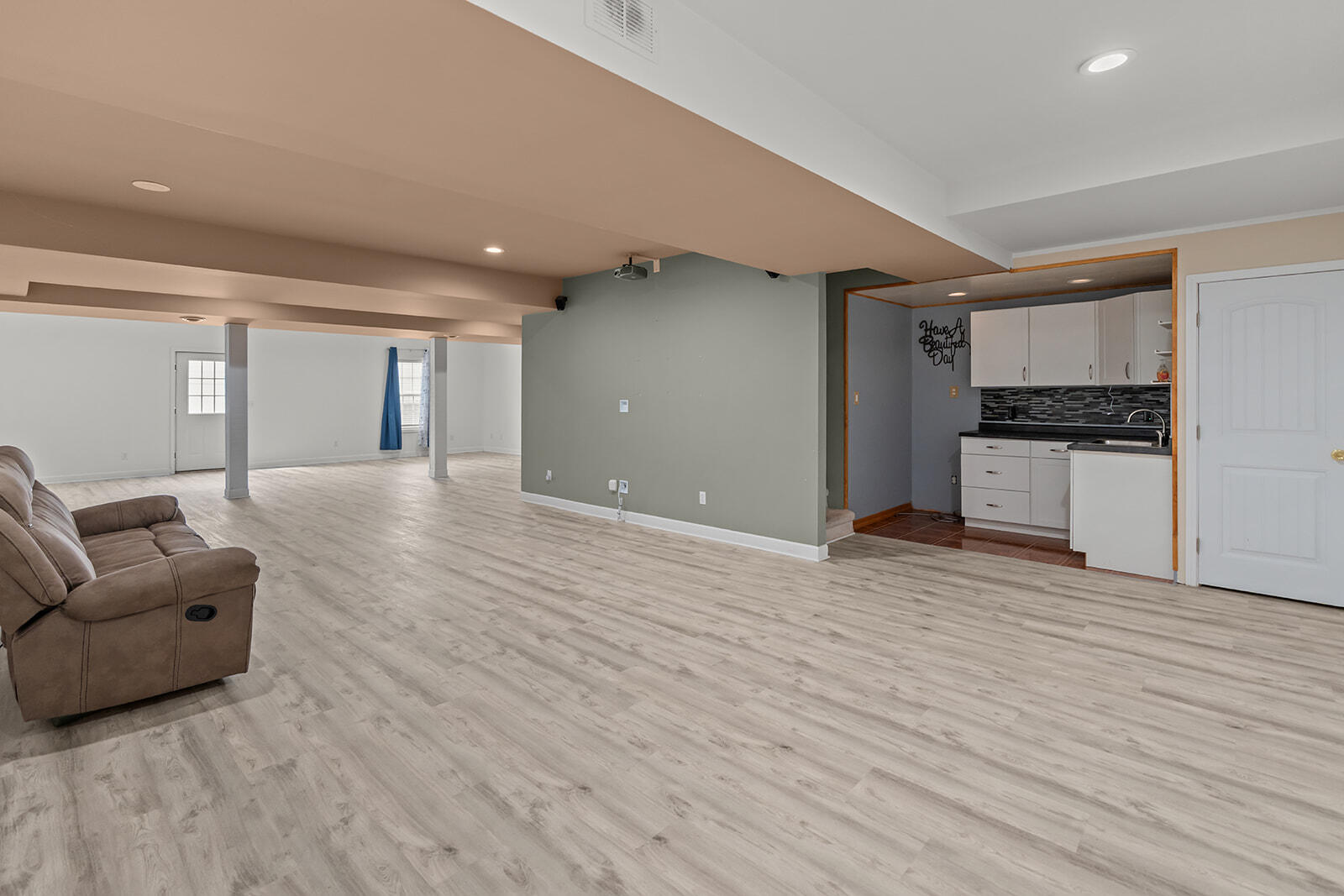 4301 Wisconsin Avenue Property Photo 22