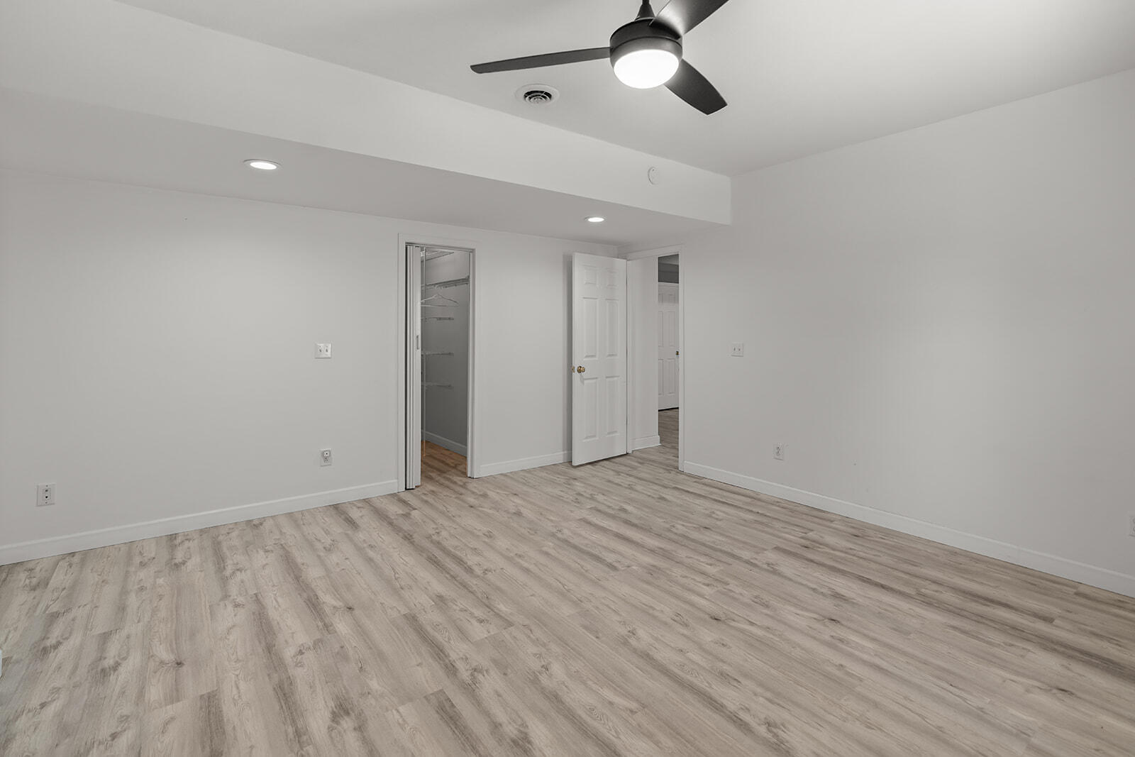 4301 Wisconsin Avenue Property Photo 25