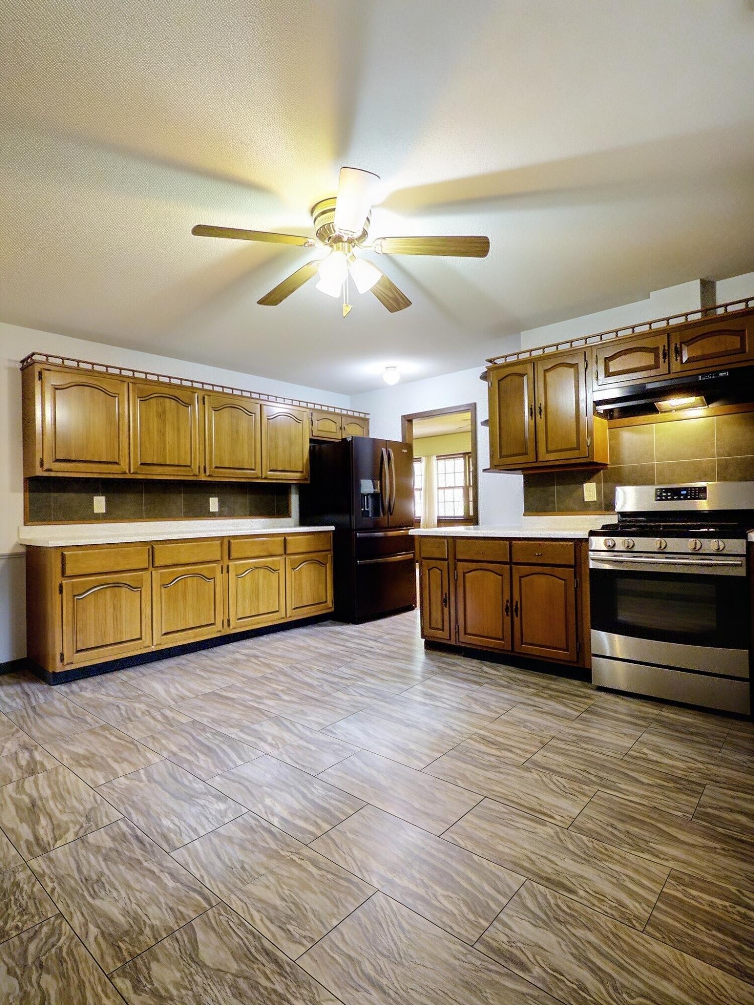 403 Luin Street Property Photo 7