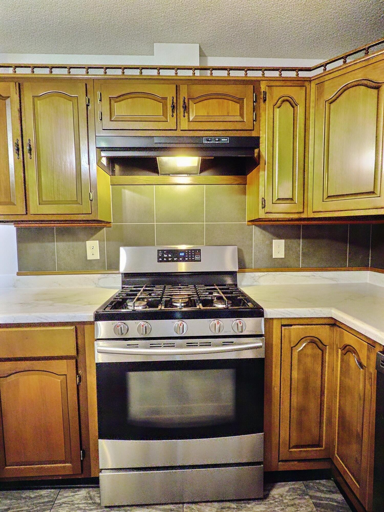 403 Luin Street Property Photo 9
