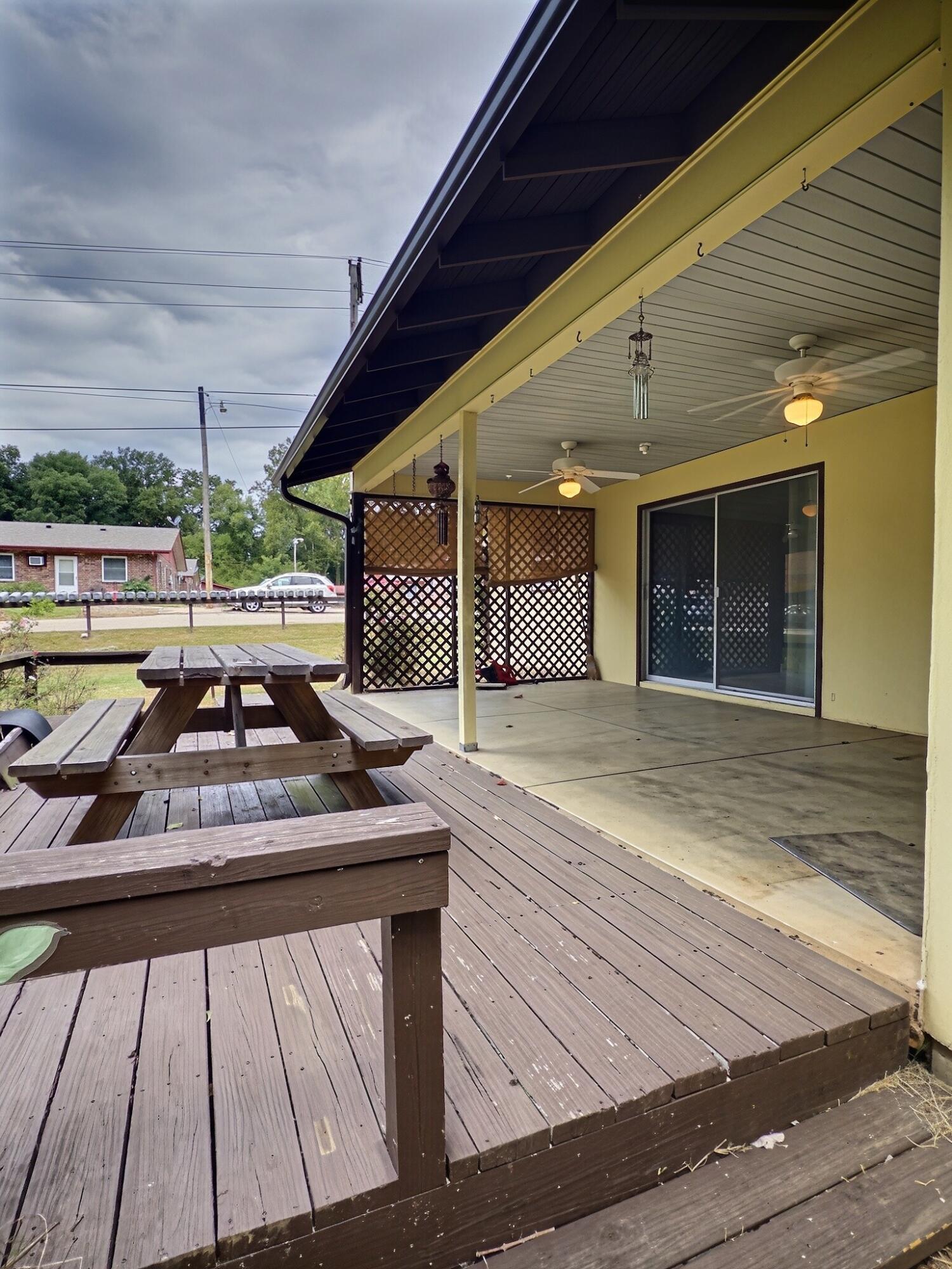 403 Luin Street Property Photo 27
