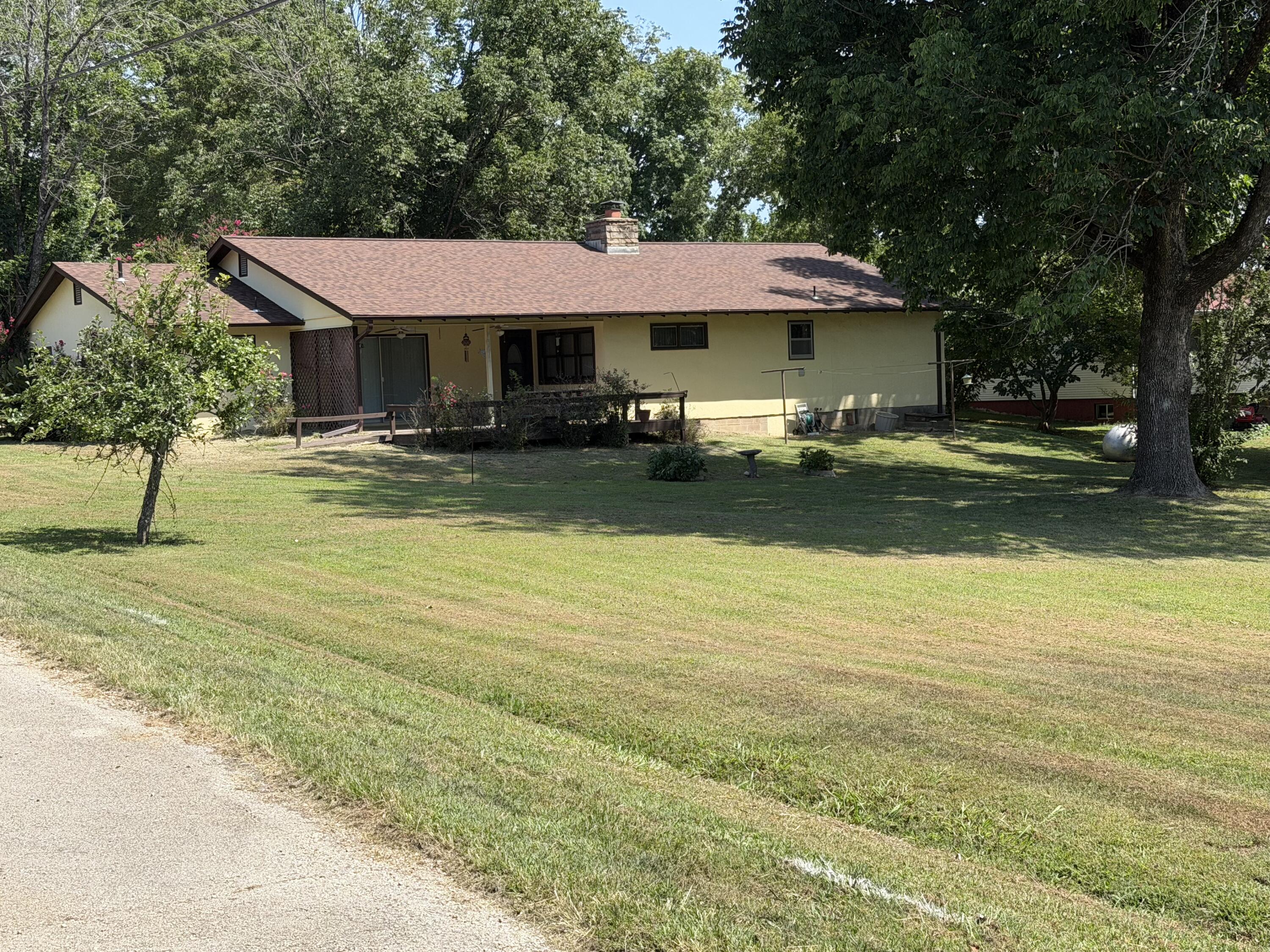 403 Luin Street Property Photo 31