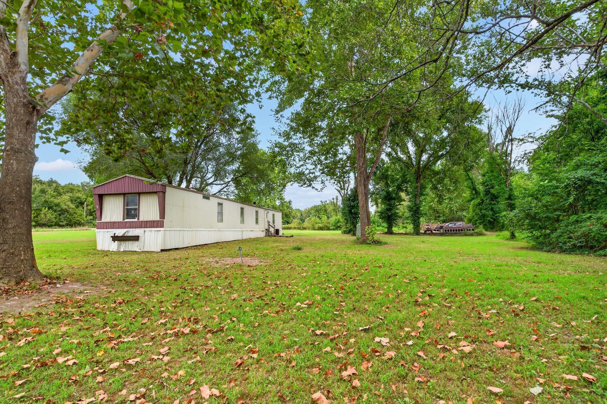 2561 Southeast Old Highway 13 Property Photo 17