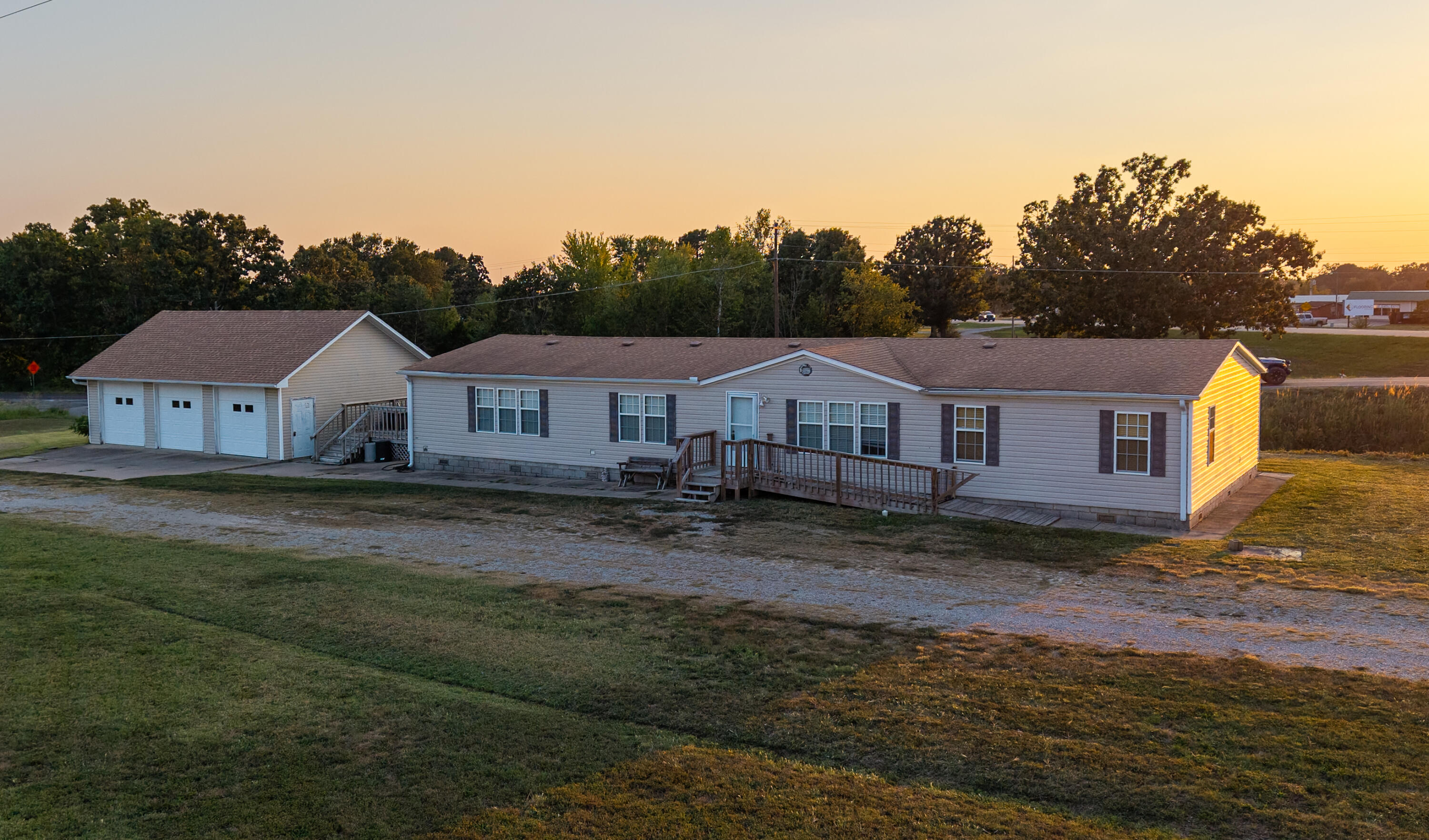 10135 County Road 8010 Property Photo 5