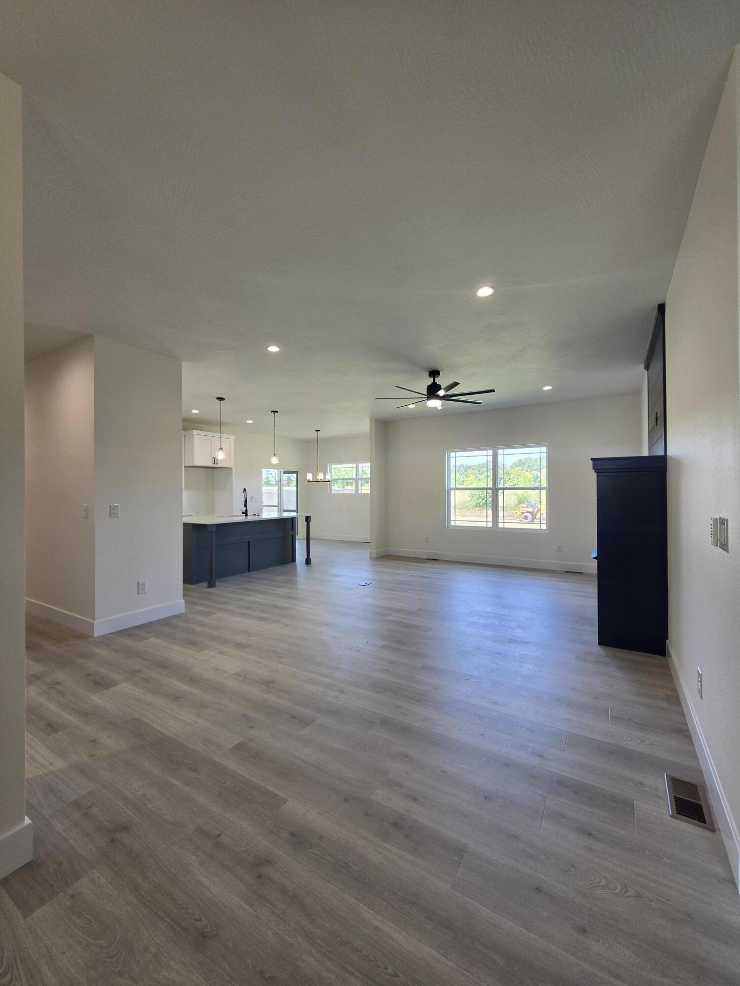 121 East Teakwood Avenue Property Photo 8