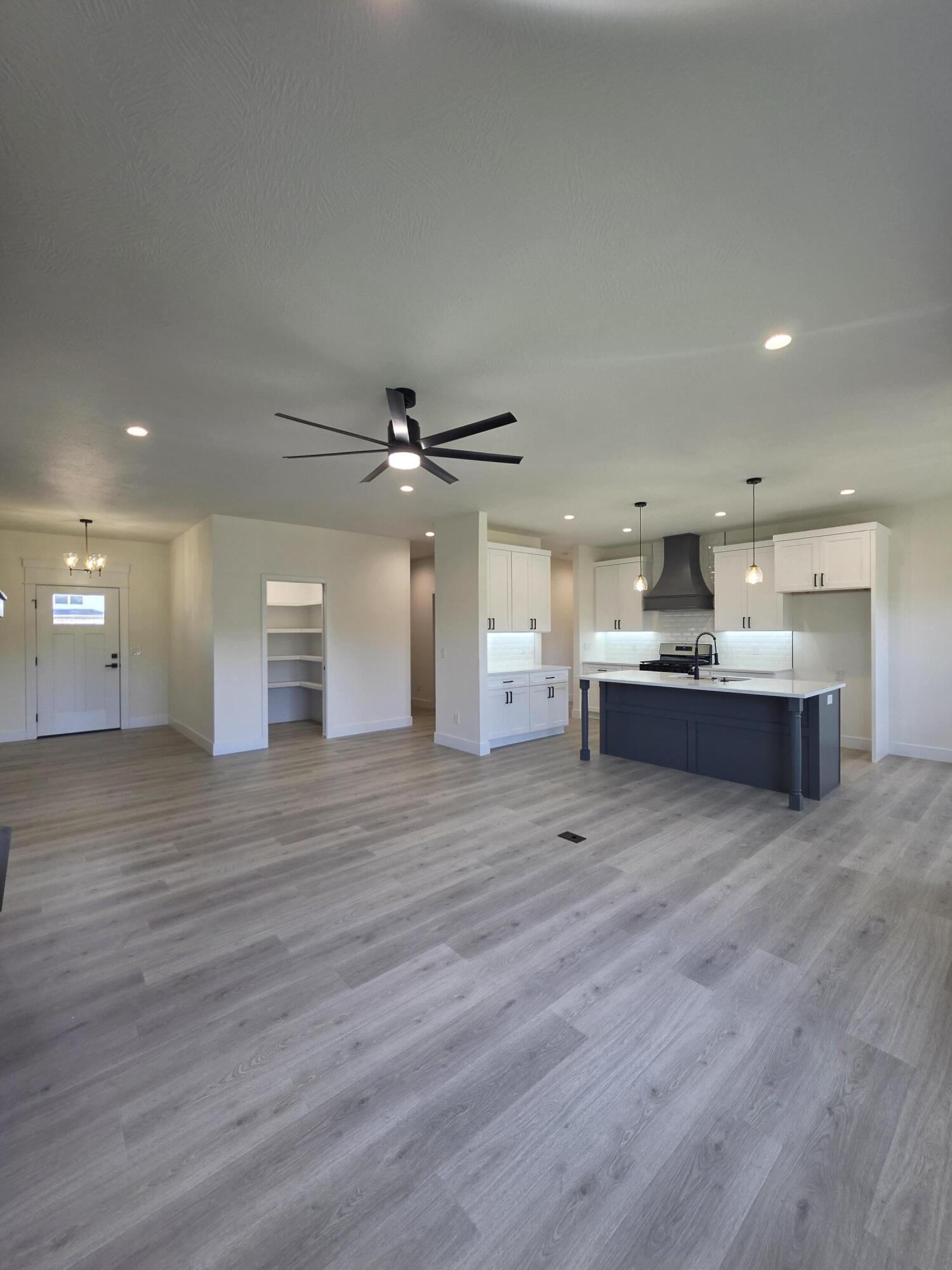 121 East Teakwood Avenue Property Photo 10