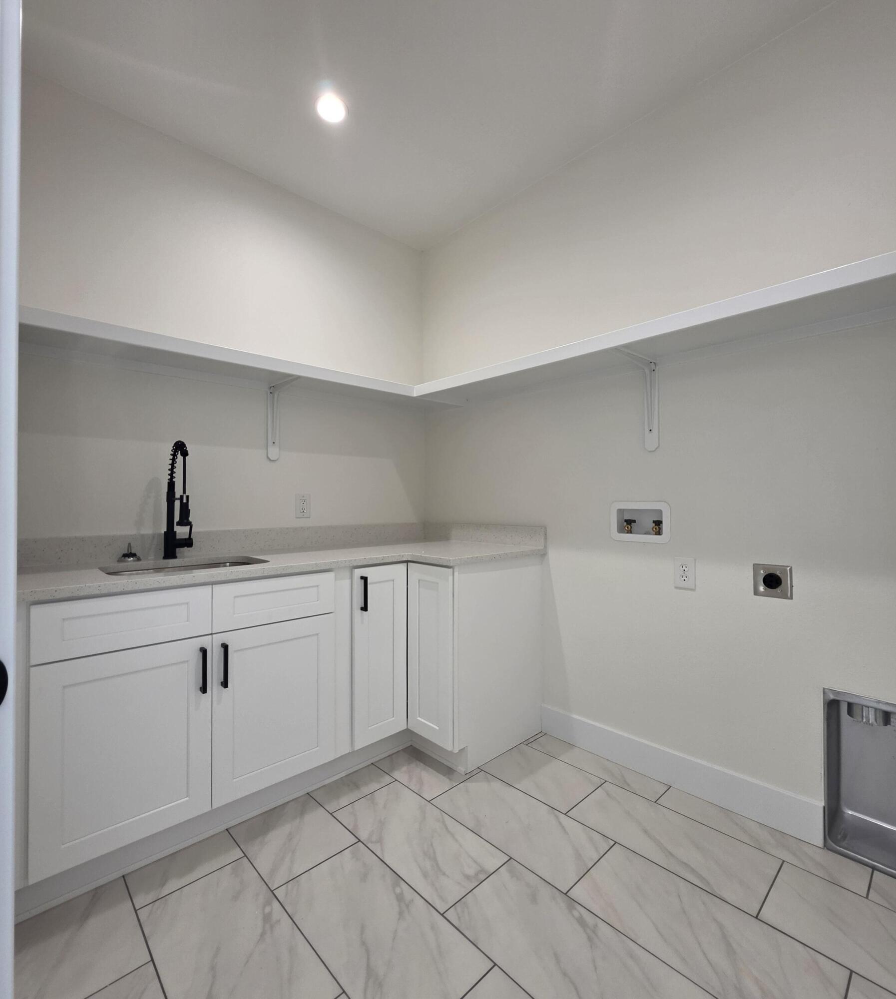 121 East Teakwood Avenue Property Photo 13