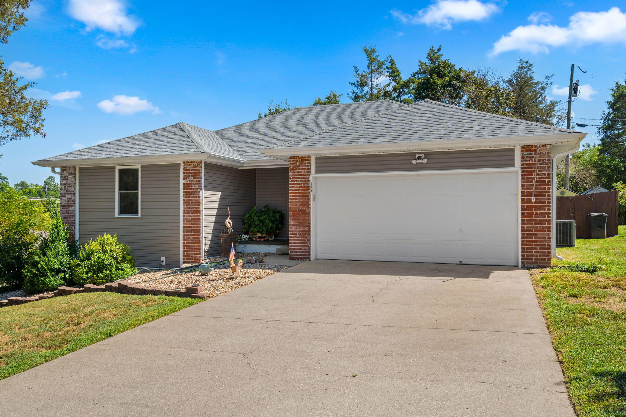 115 Rock Spring Court Property Photo 3