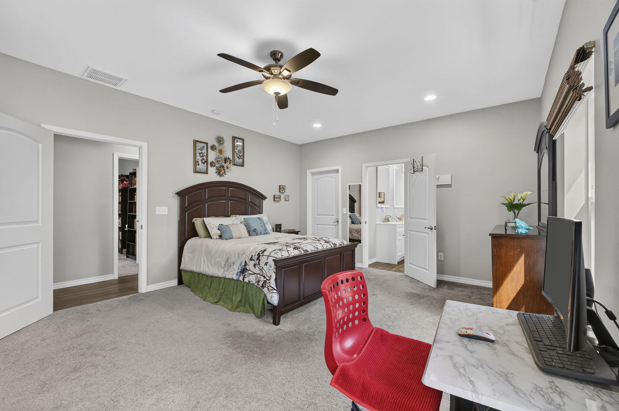 488 Rockhill Drive Property Photo 12