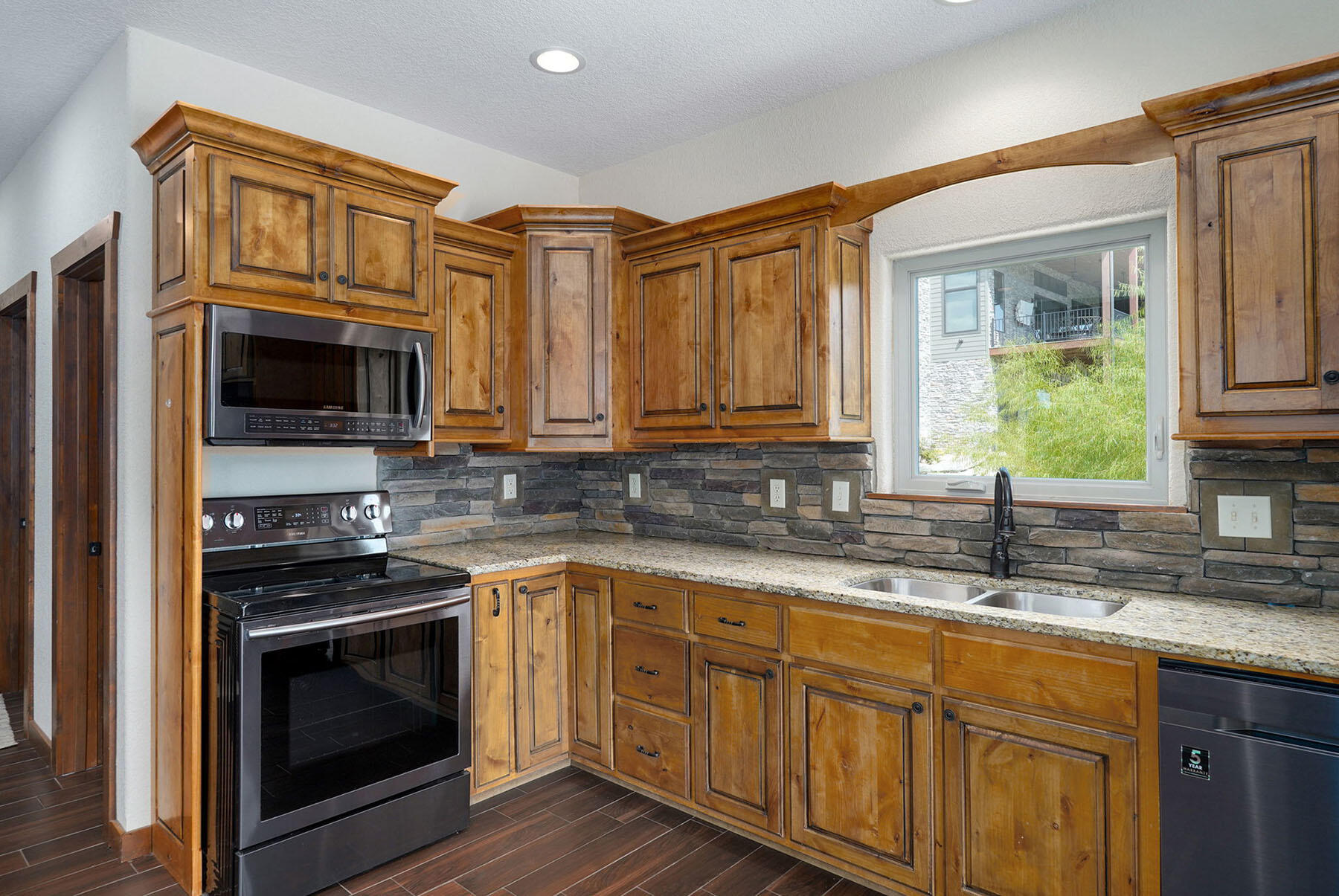 122 Joseph Cove Drive Property Photo 18