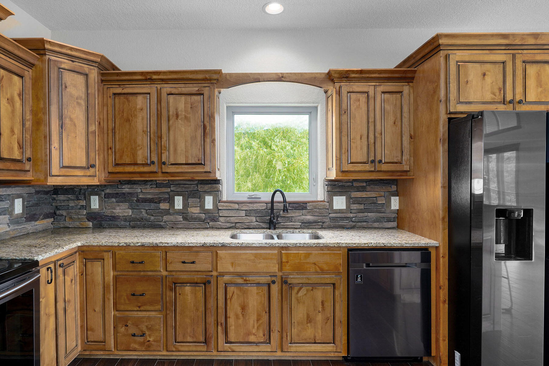 122 Joseph Cove Drive Property Photo 20