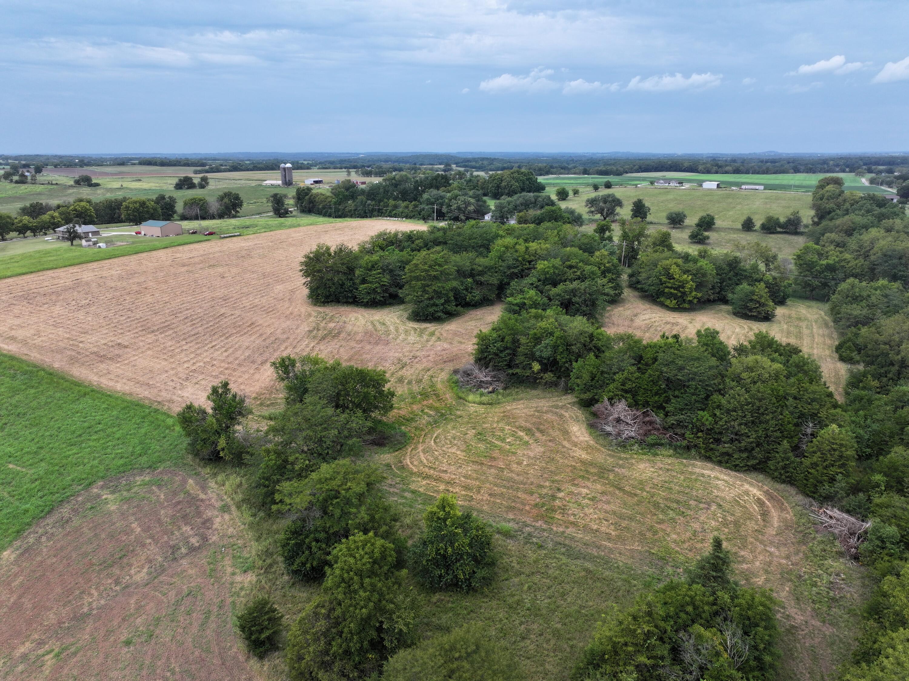 000 South 140th Road Property Photo 4