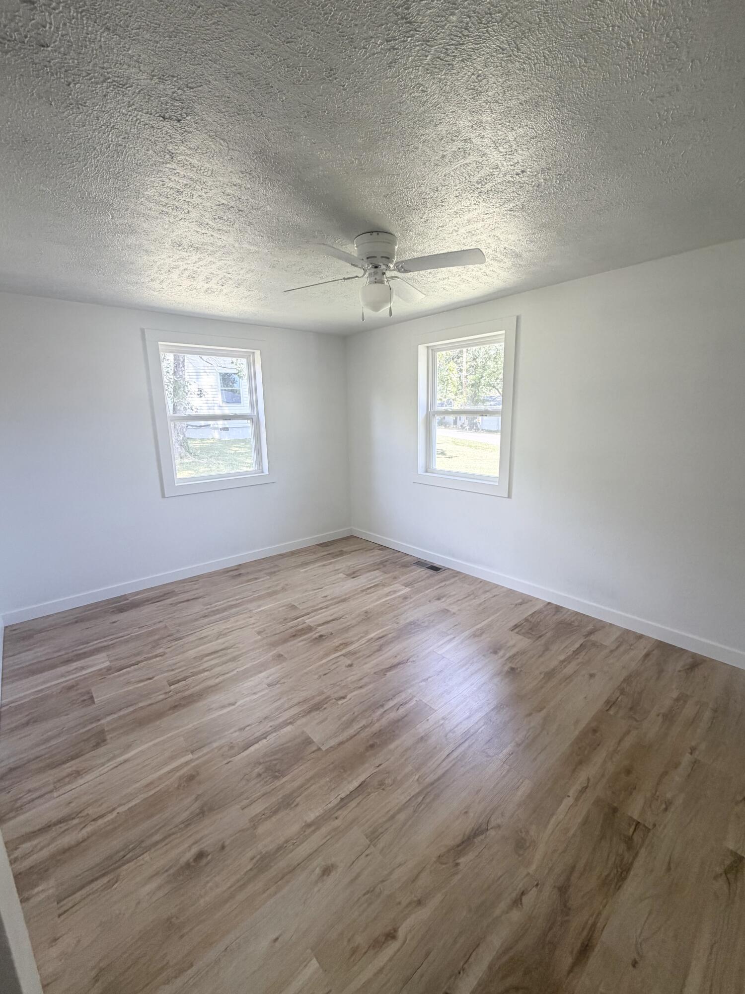 401 North Phelps Avenue Property Photo 10