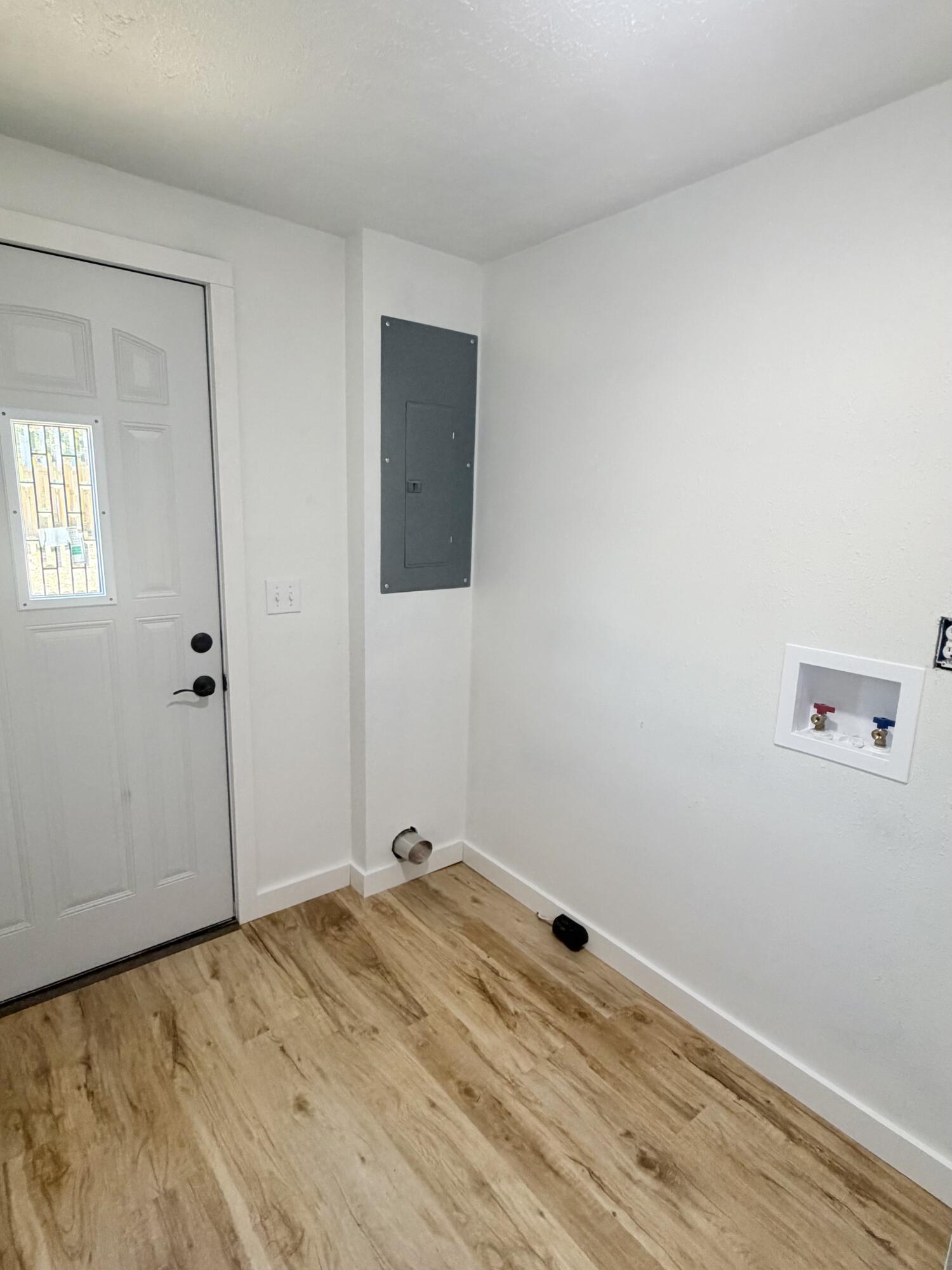 401 North Phelps Avenue Property Photo 13