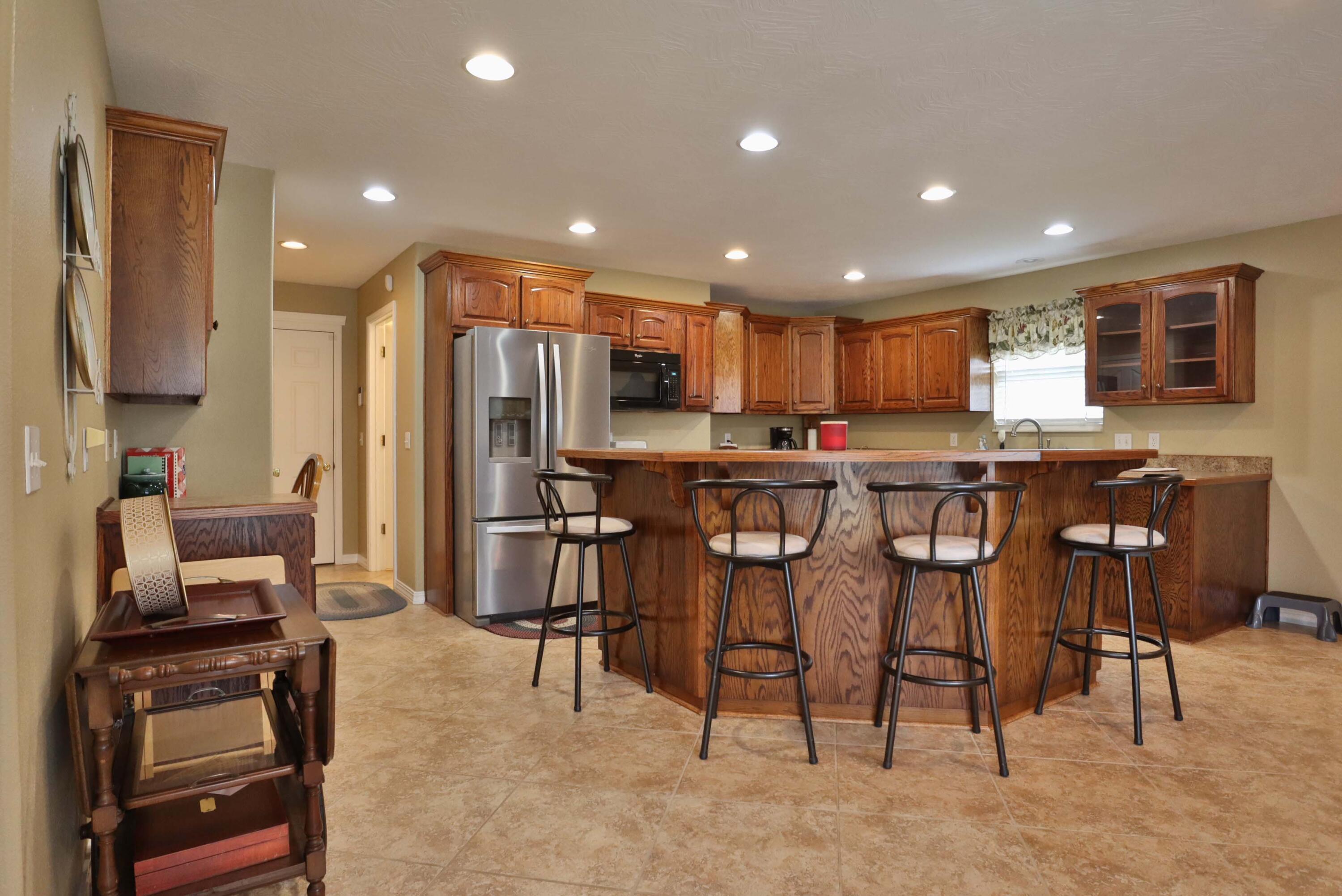 3741 North Oak Point Avenue Property Photo 5